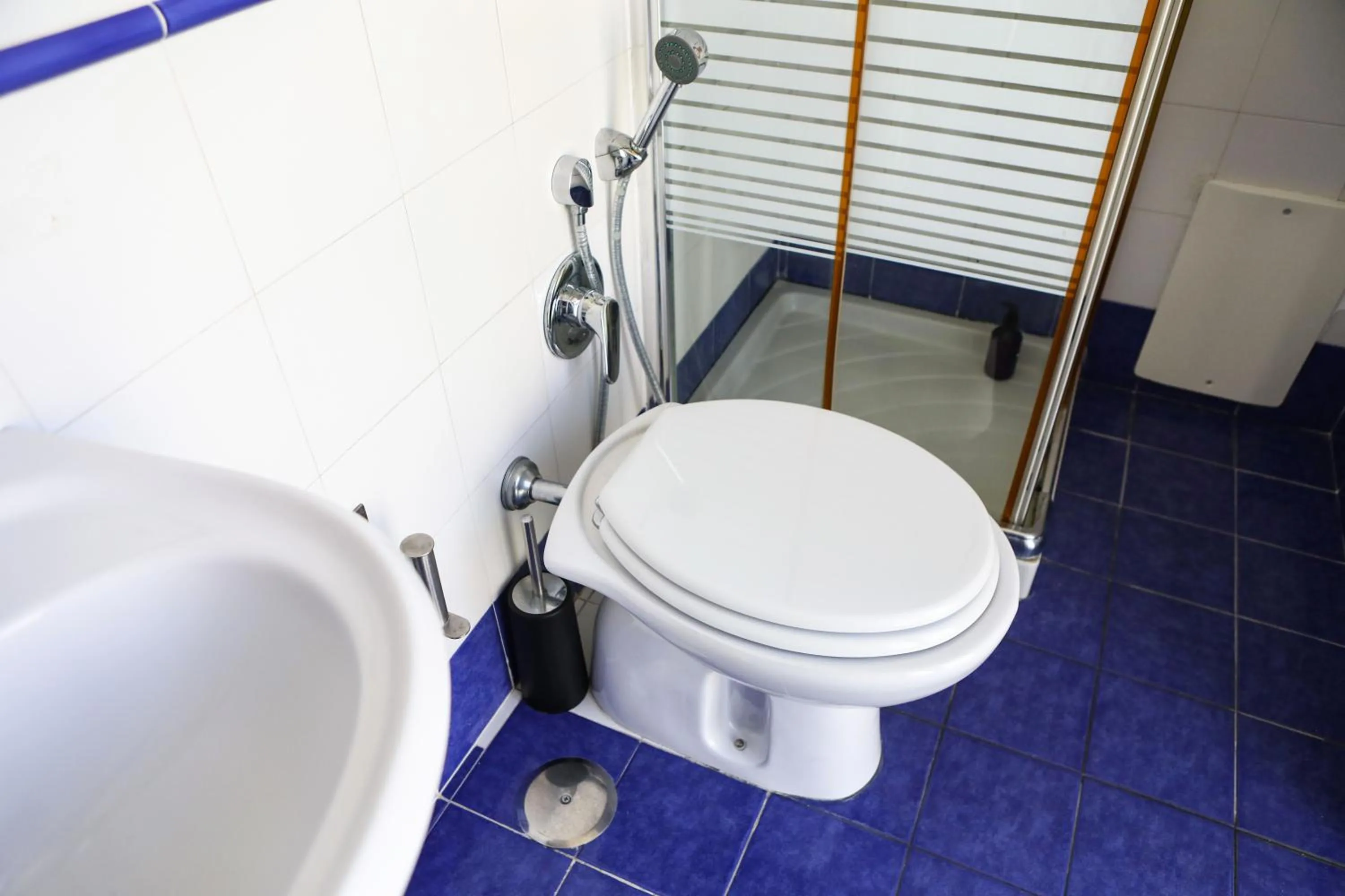 Toilet in Materdays 24