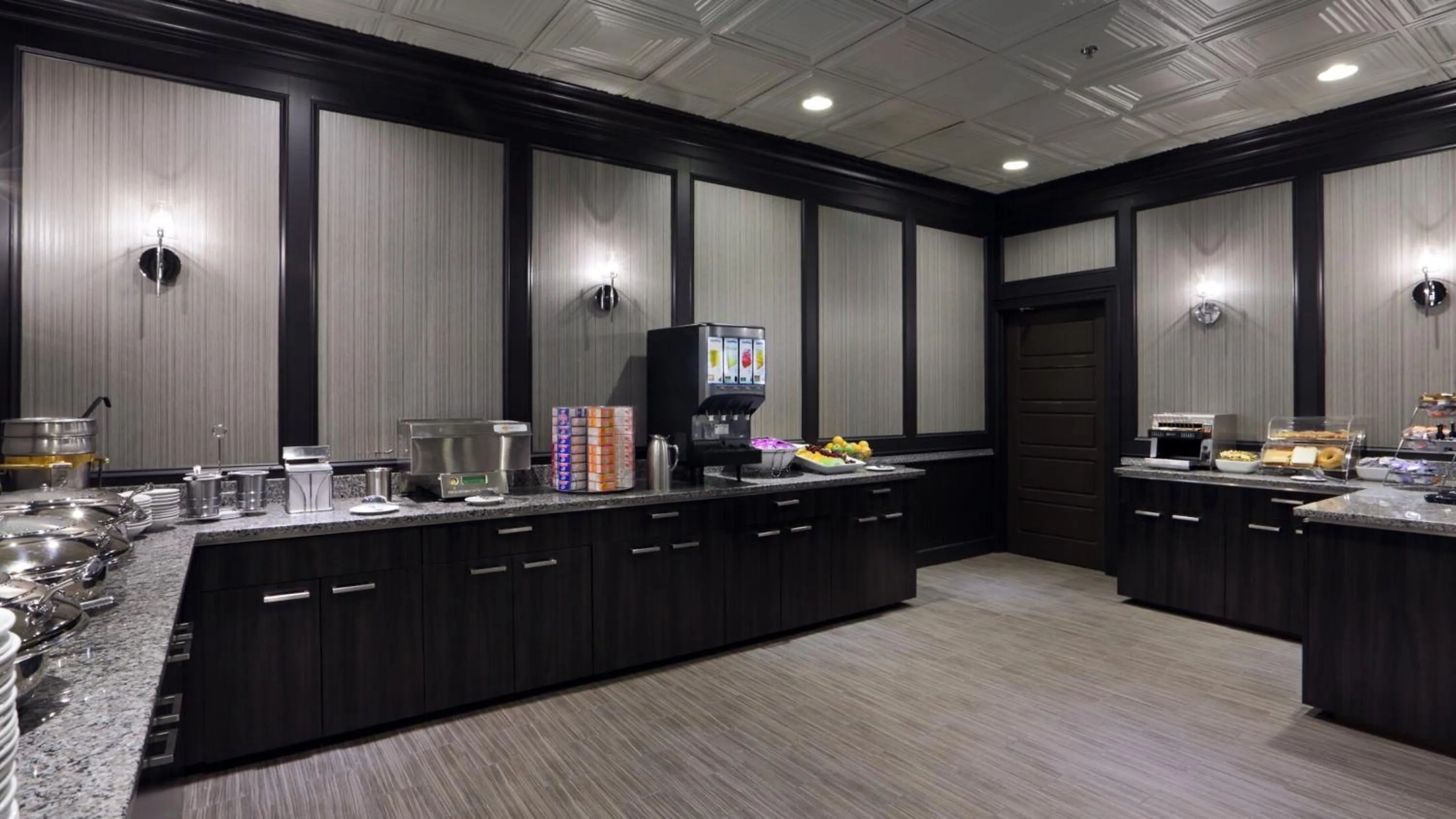 Breakfast in Holiday Inn Boston - Cambridge Area by IHG