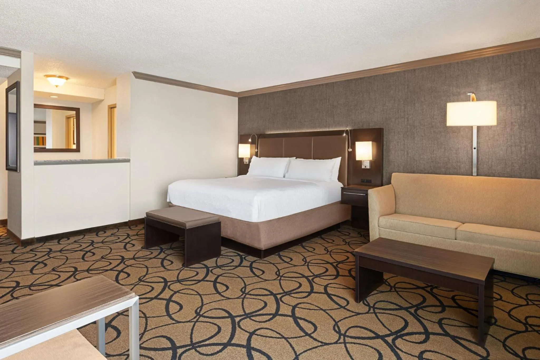 Photo of the whole room, Bed in Holiday Inn Boston - Cambridge Area by IHG