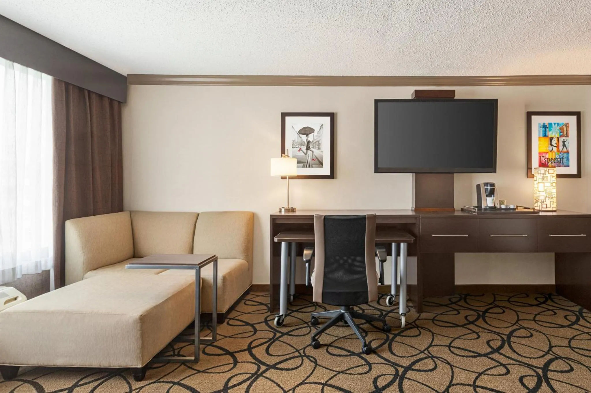 Photo of the whole room in Holiday Inn Boston - Cambridge Area by IHG