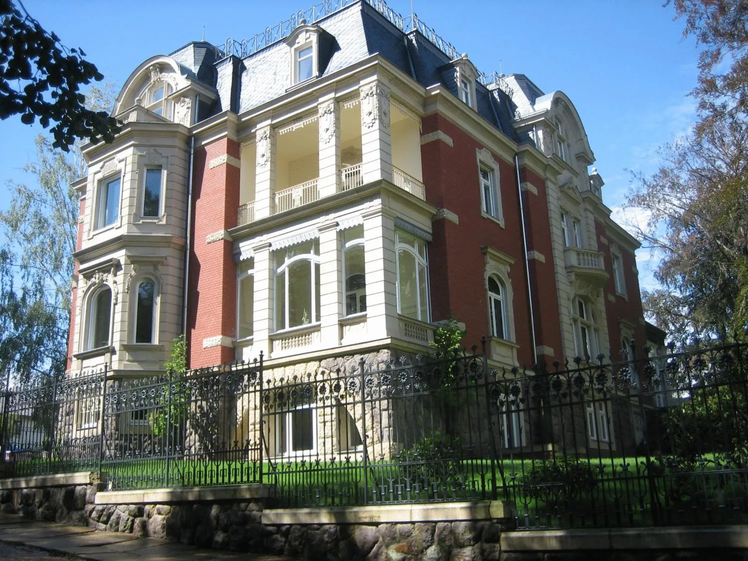 Facade/entrance in Villa Vier Jahreszeiten