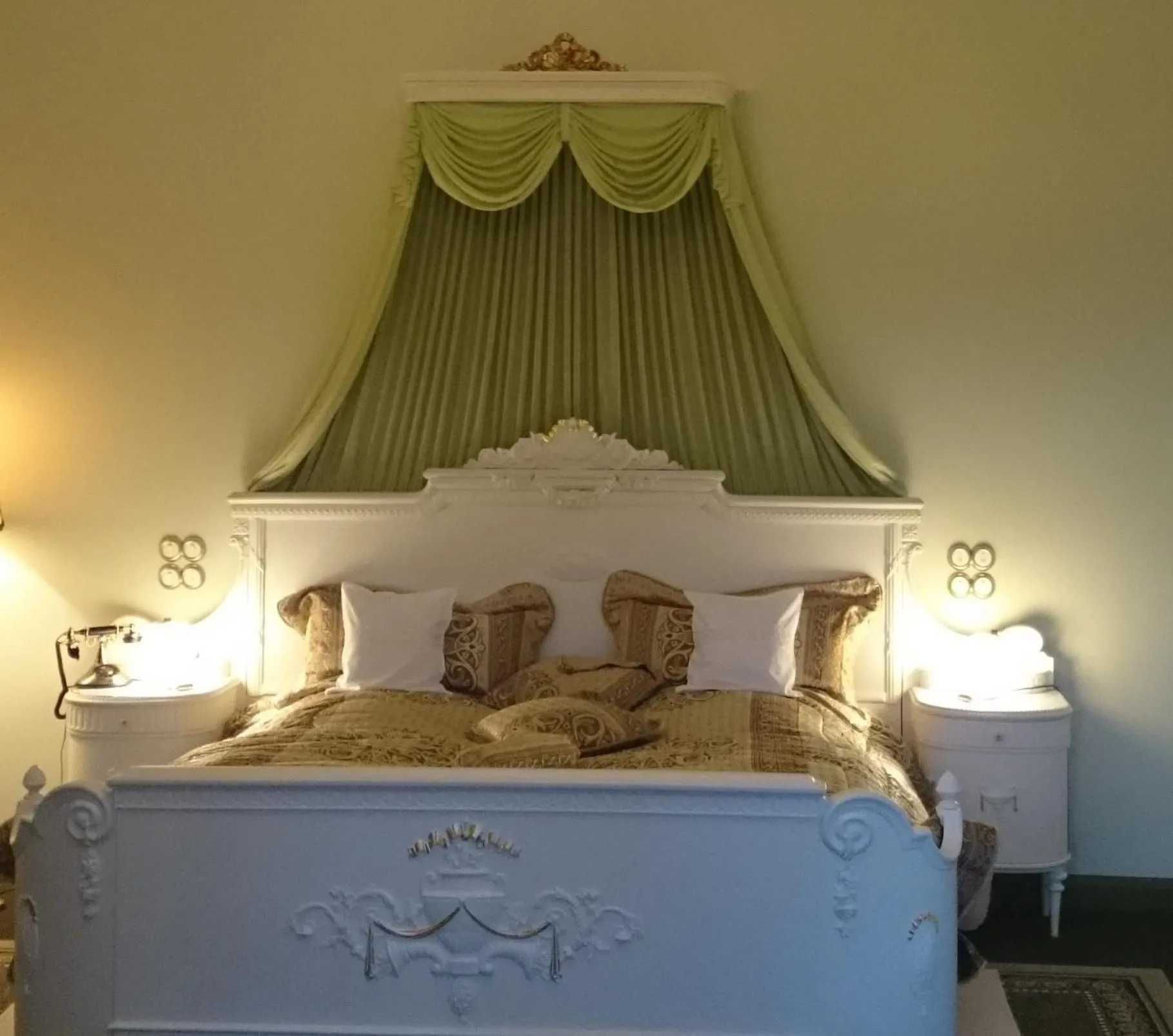 Bed in Villa Vier Jahreszeiten