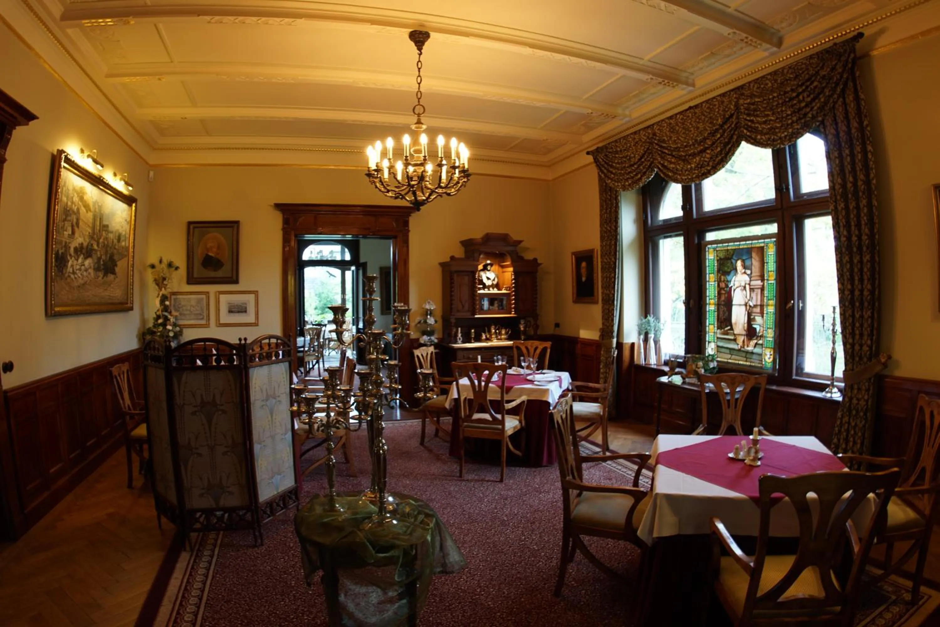 Restaurant/places to eat in Villa Vier Jahreszeiten