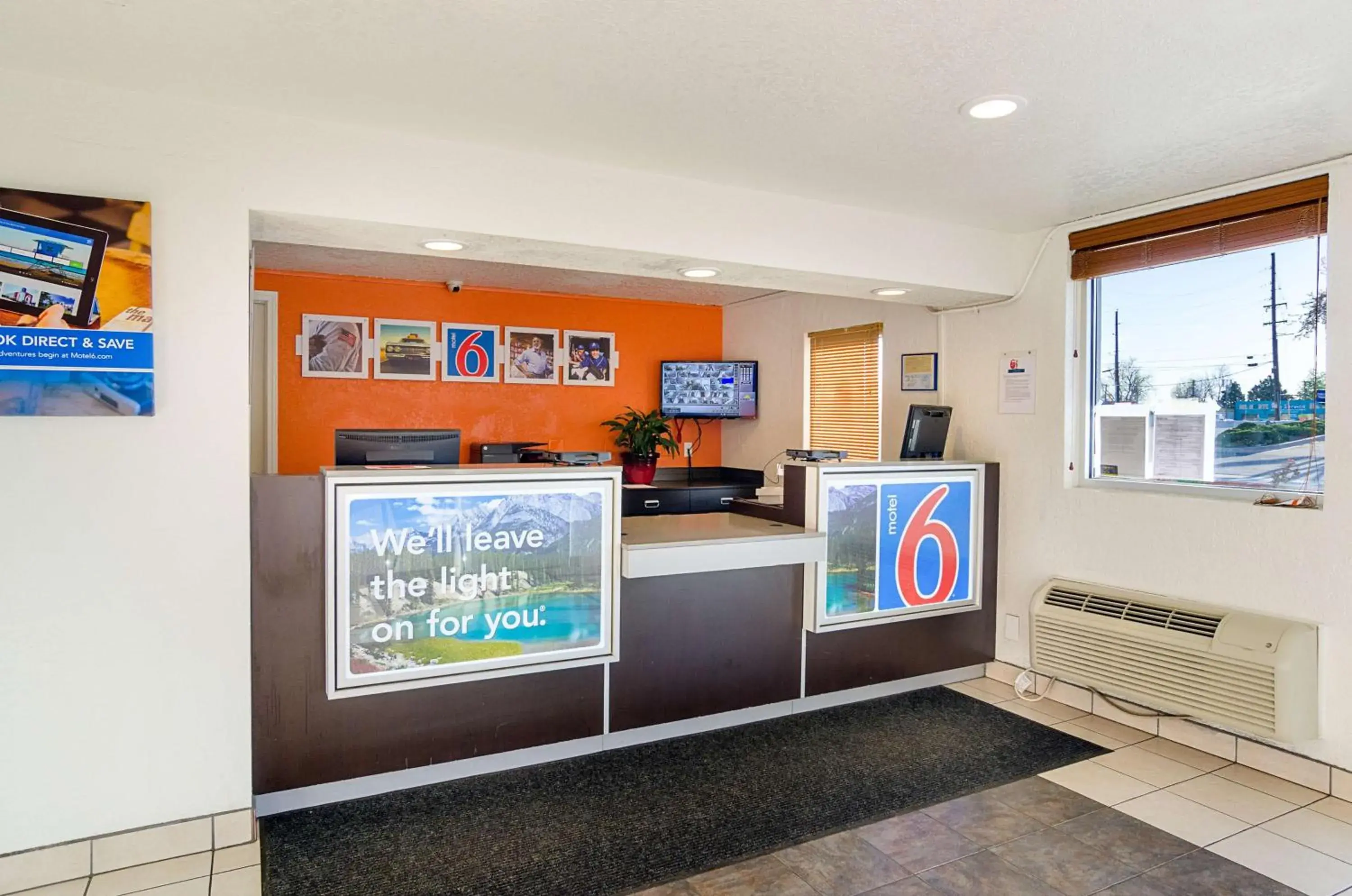 Coffee/tea facilities, Lobby/Reception in Motel 6- Denver, CO Downtown