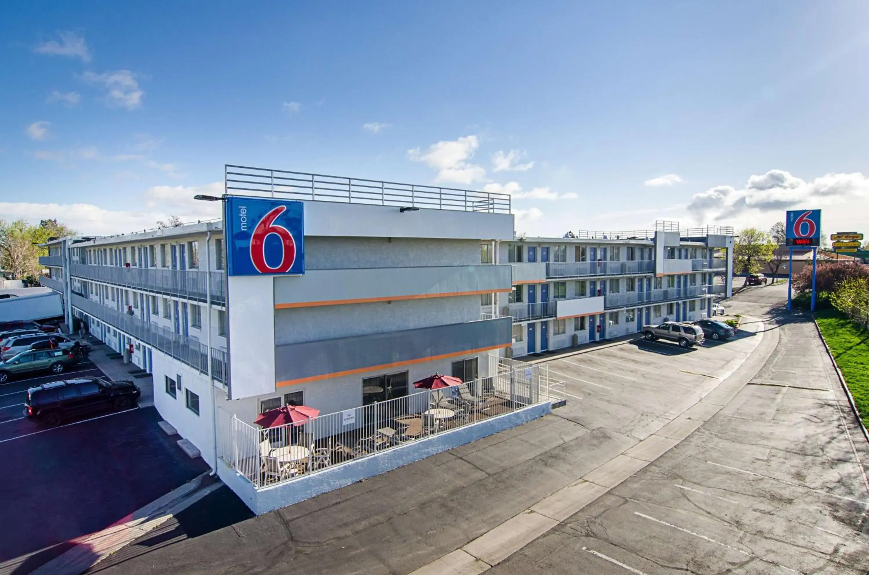 Property building in Motel 6- Denver, CO Downtown