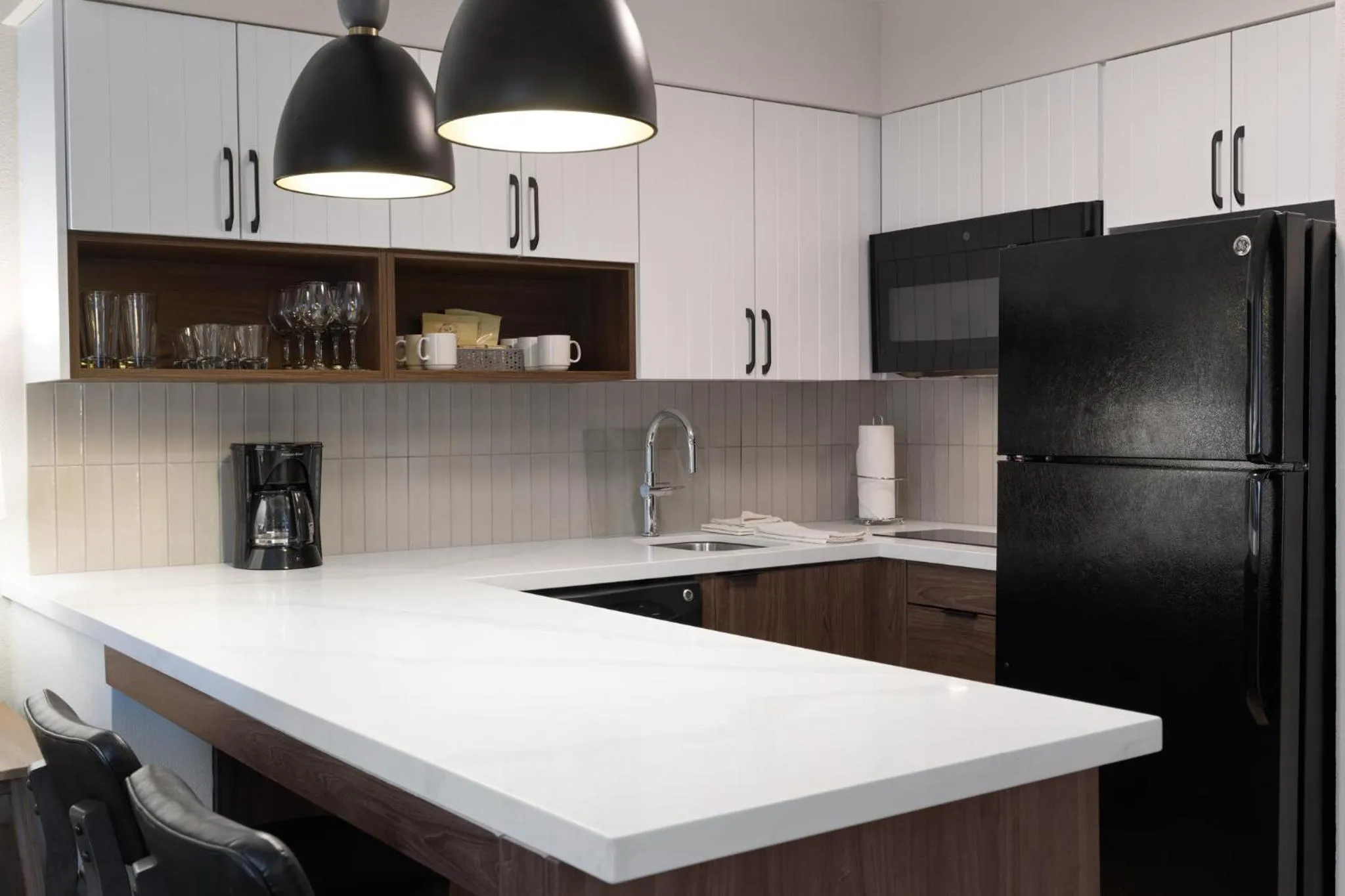 Photo of the whole room in Staybridge Suites Boston - Burlington by IHG