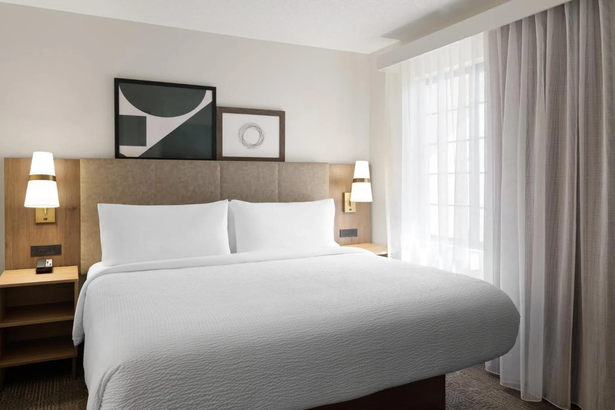 Photo of the whole room, Bed in Staybridge Suites Boston - Burlington by IHG