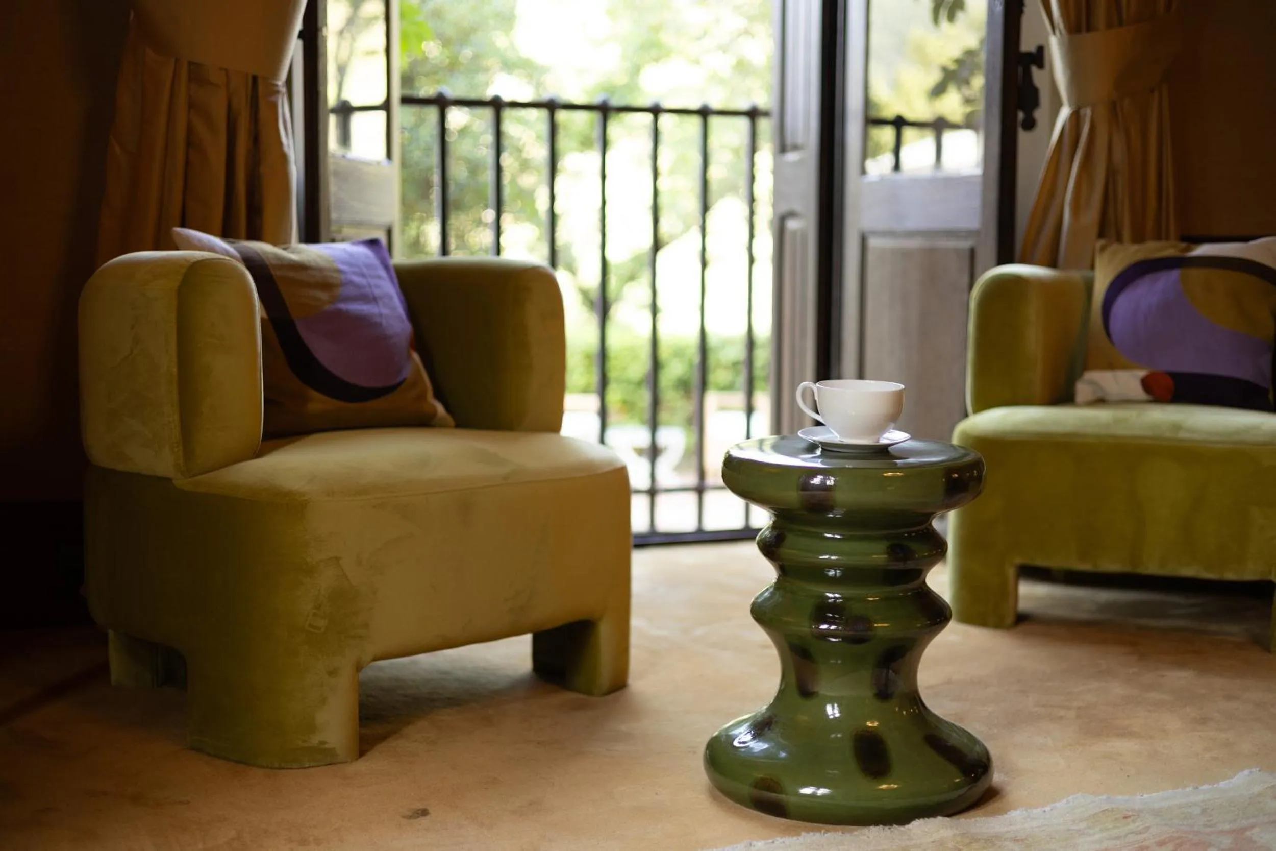 Lounge or bar in Les Pyrénées - le Grand Hôtel & le Château