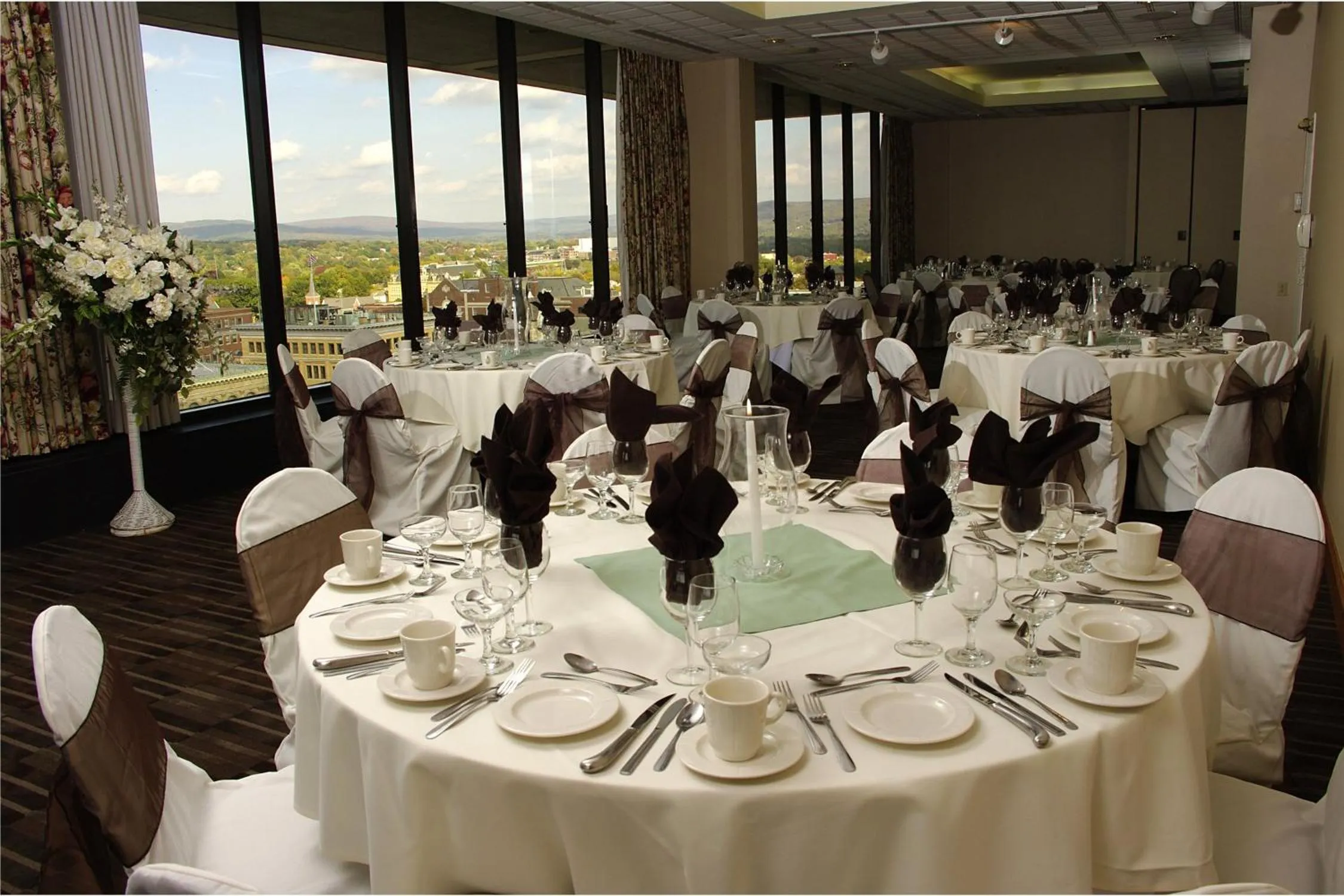 Meeting/conference room in Holiday Inn & Suites Pittsfield-Berkshires by IHG