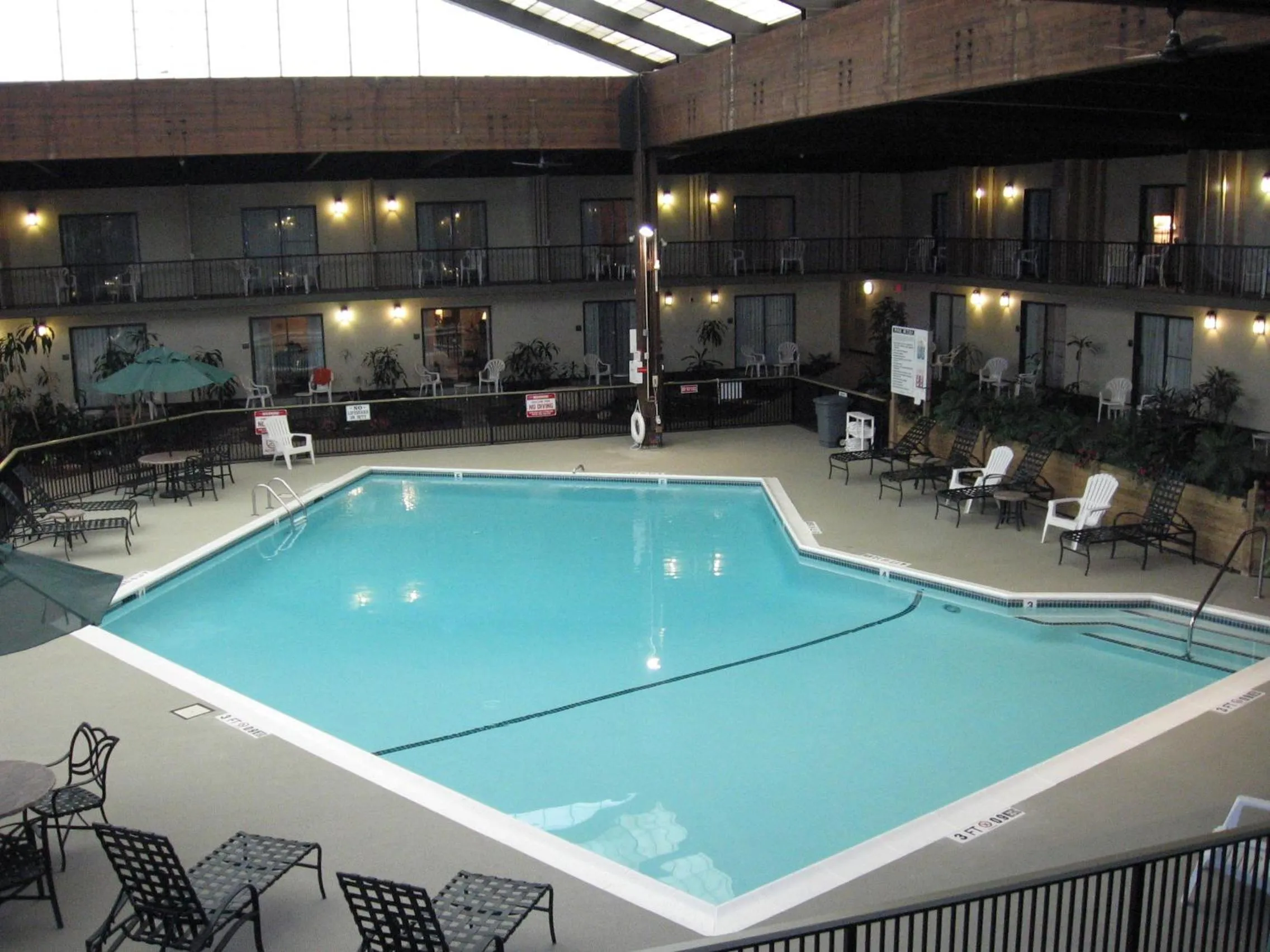 Swimming pool in Boxboro Regency