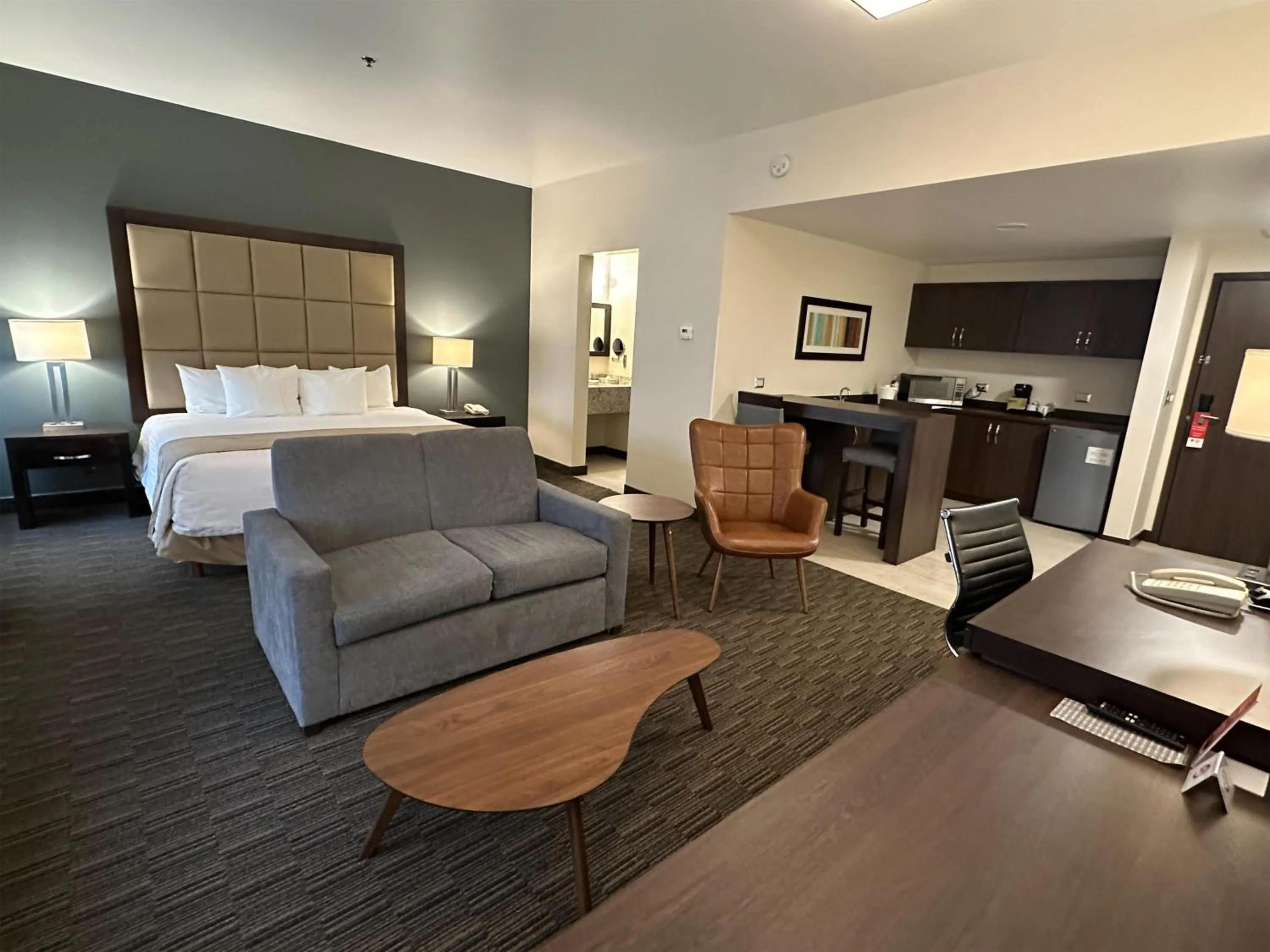 Photo of the whole room, Bed in Best Western Plus Chihuahua Juventud