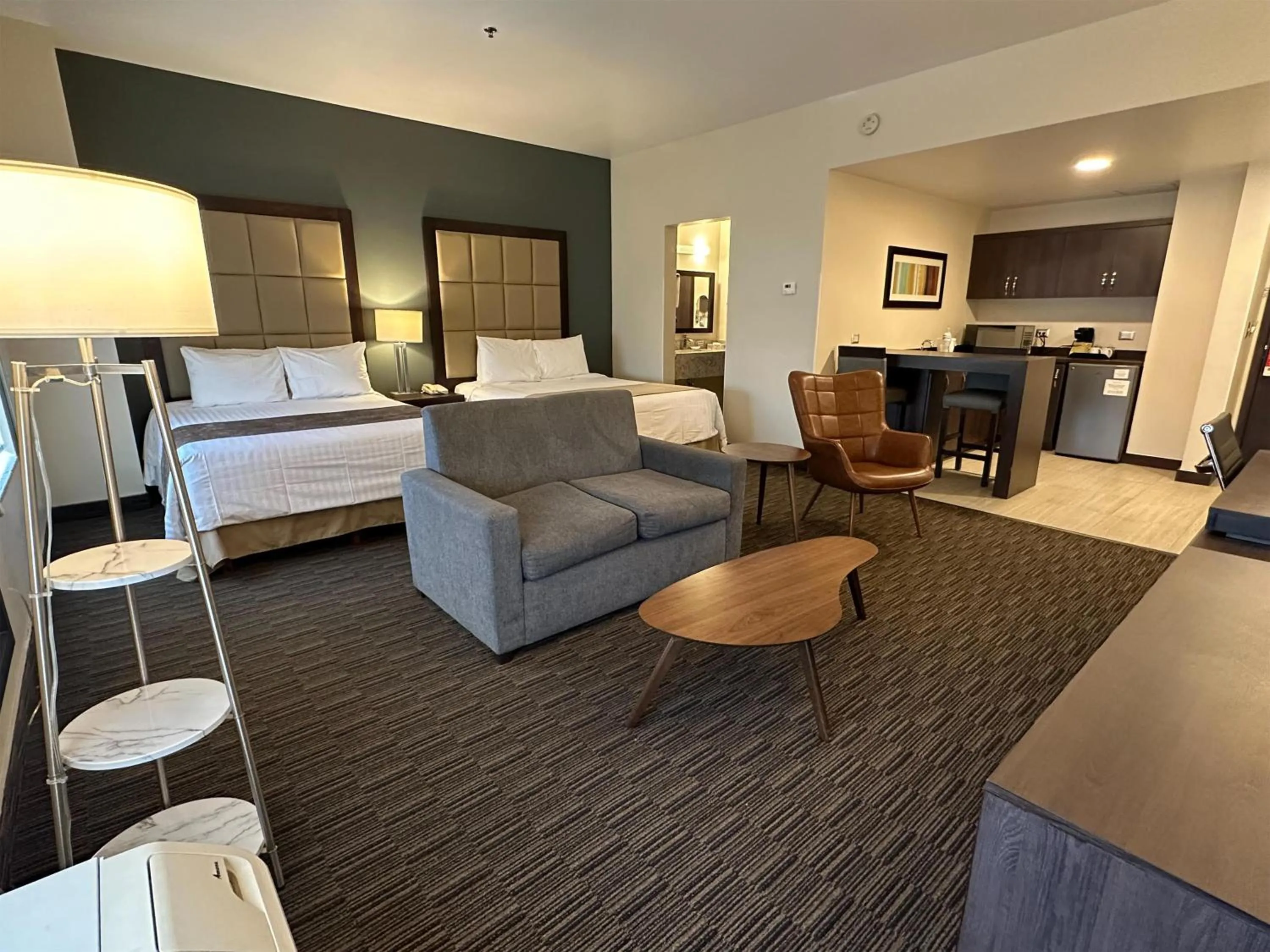 Photo of the whole room, Bed in Best Western Plus Chihuahua Juventud