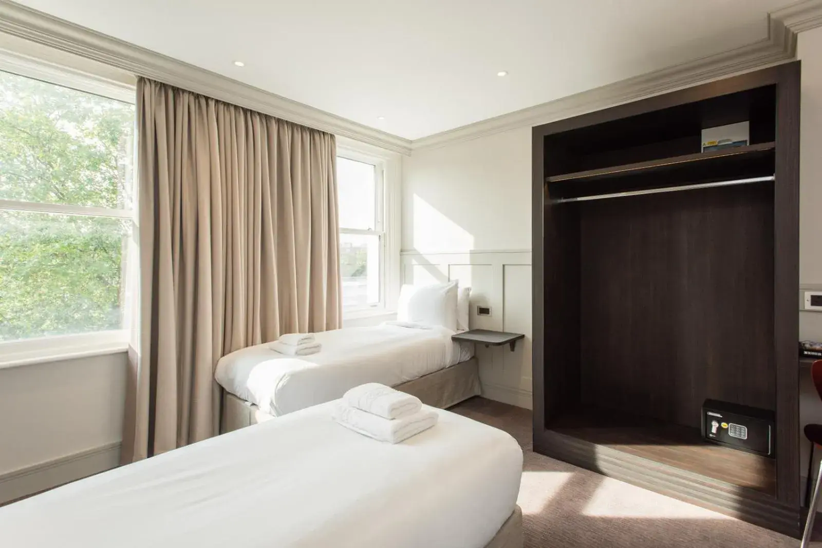 Day, Bed in Mowbray Court Hotel Day, Bed in Mowbray Court Hotel