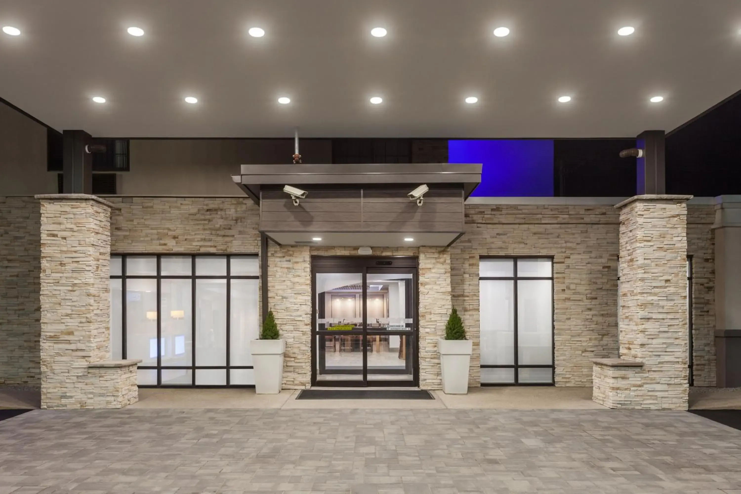 Property building in Holiday Inn Express Hotel & Suites Providence-Woonsocket by IHG Property building in Holiday Inn Express Hotel & Suites Providence-Woonsocket by IHG