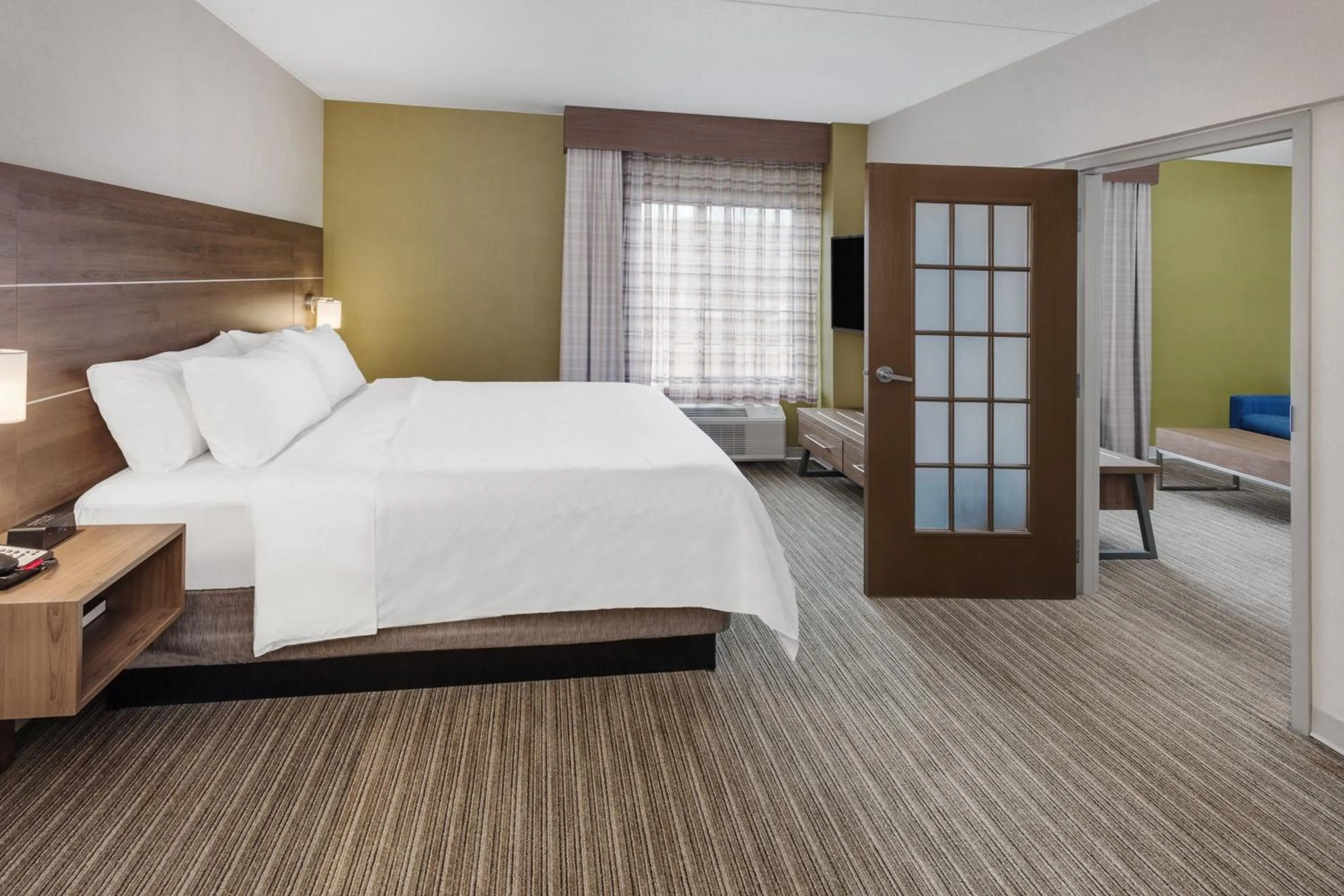 Bedroom, Bed in Holiday Inn Express Hotel & Suites Providence-Woonsocket by IHG