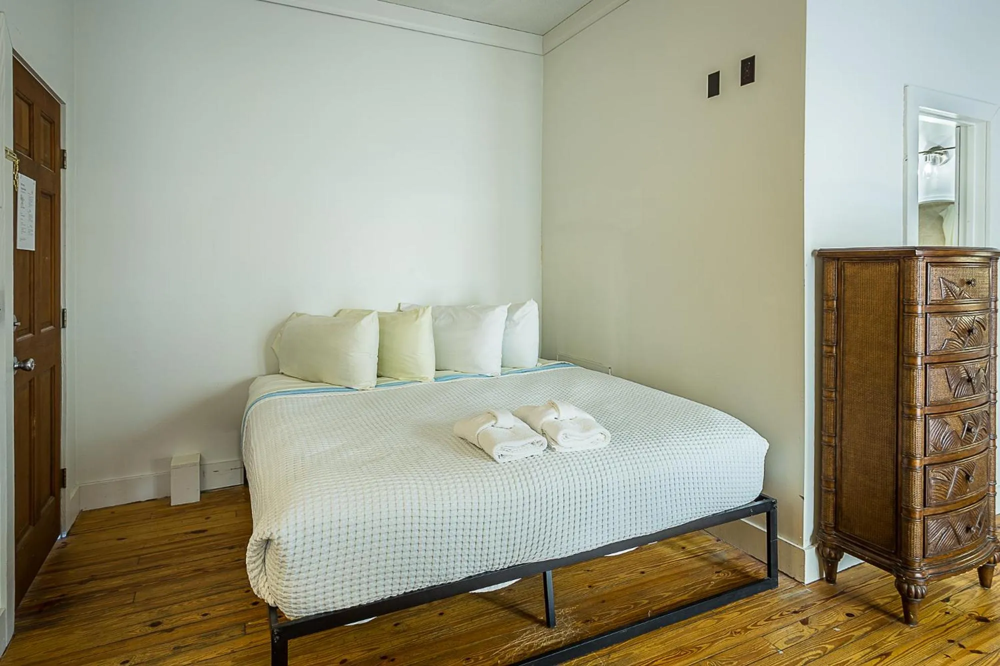 Bed in St George Inn