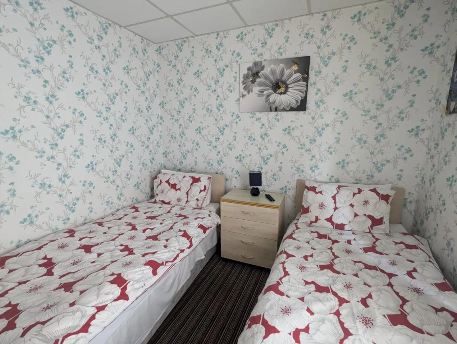 Bedroom, Bed in OYO Wynnstay Hotel