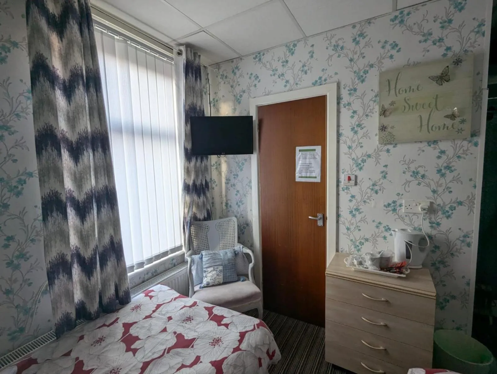 Bedroom, Bed in OYO Wynnstay Hotel