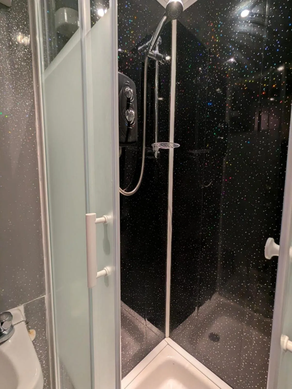 Bathroom in OYO Wynnstay Hotel