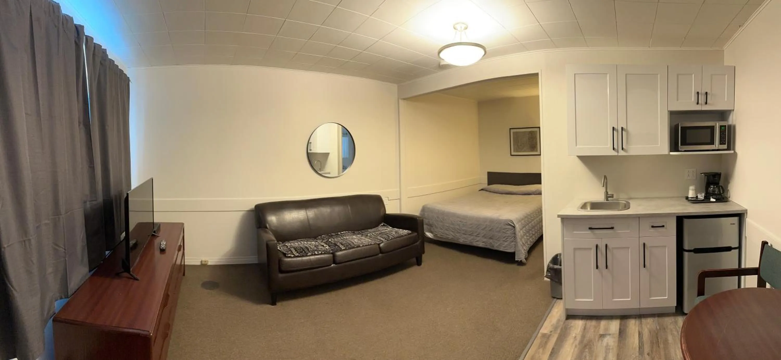 Bed in Yellow Quill Motel