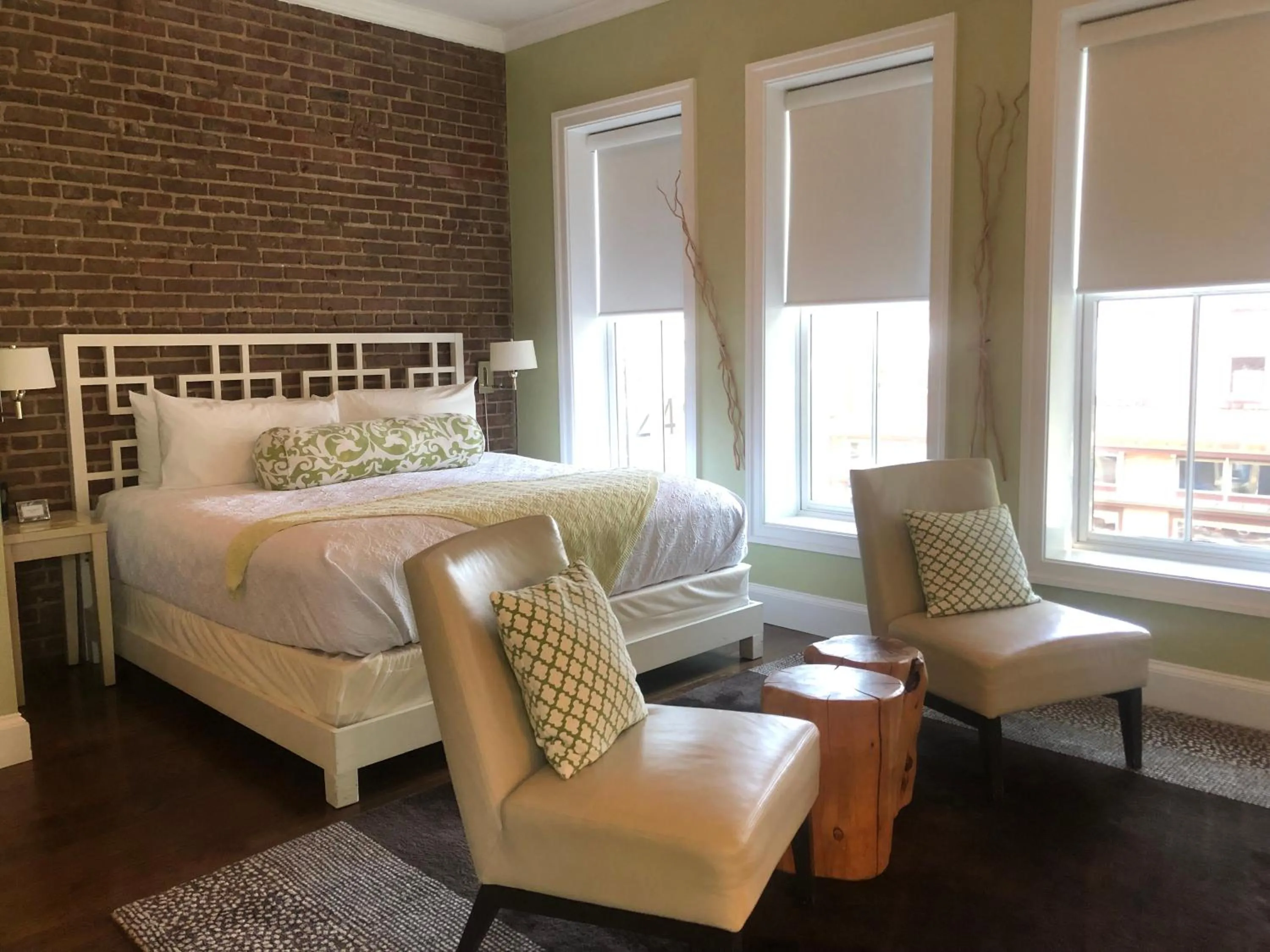 Bed in Suites at 249