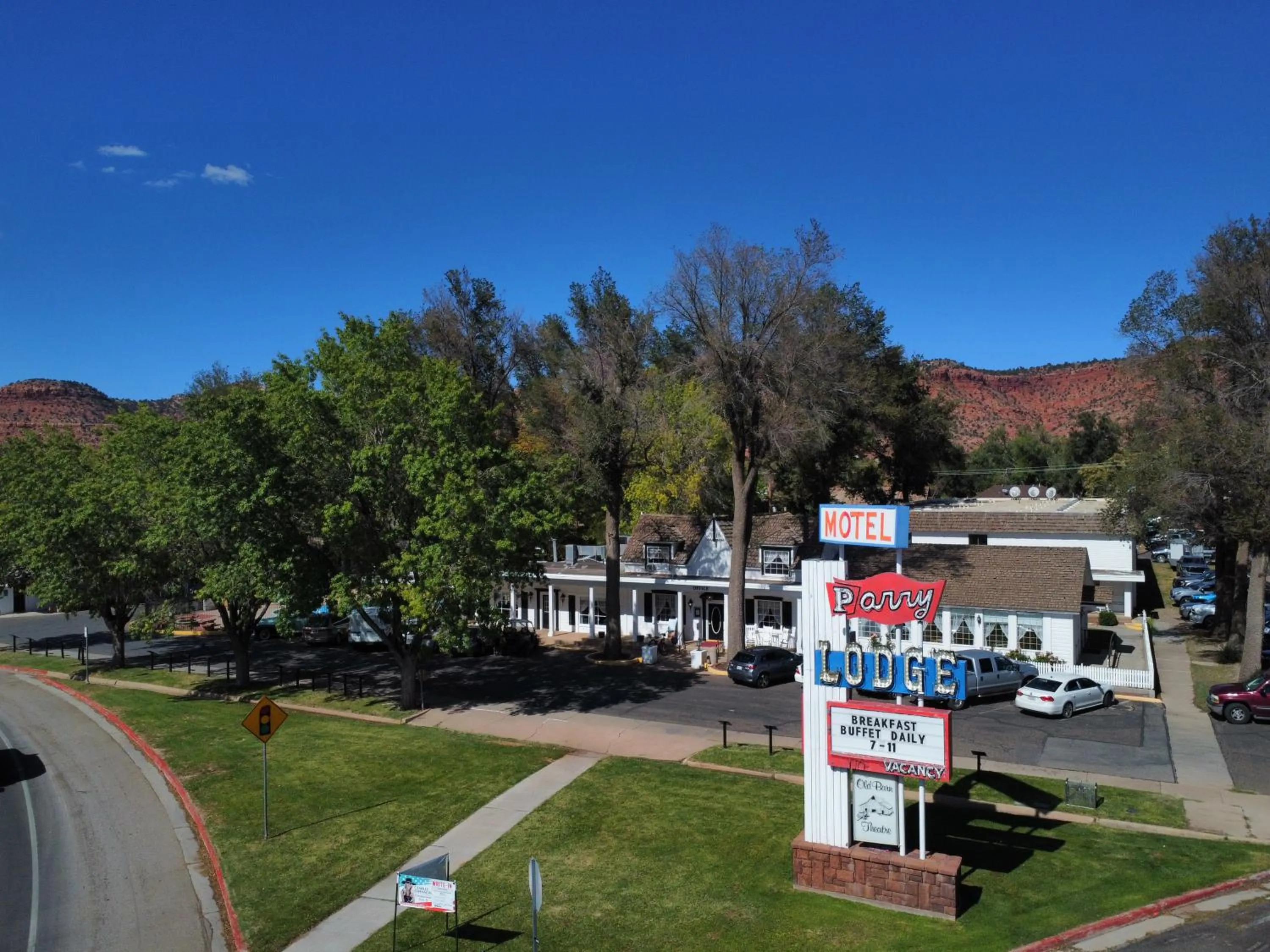 Property building in Parry Lodge