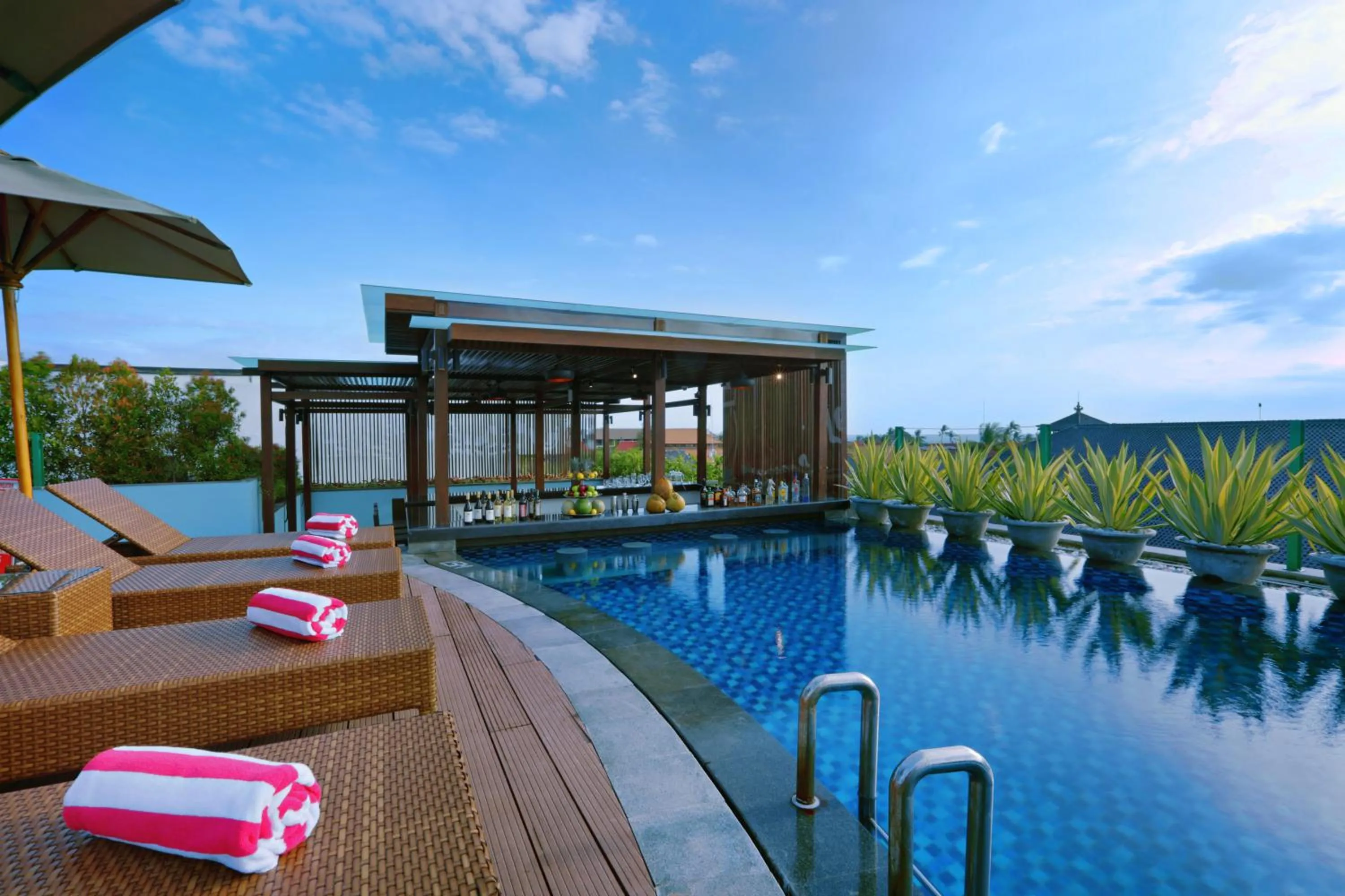 Swimming pool in favehotel Kuta Kartika Plaza