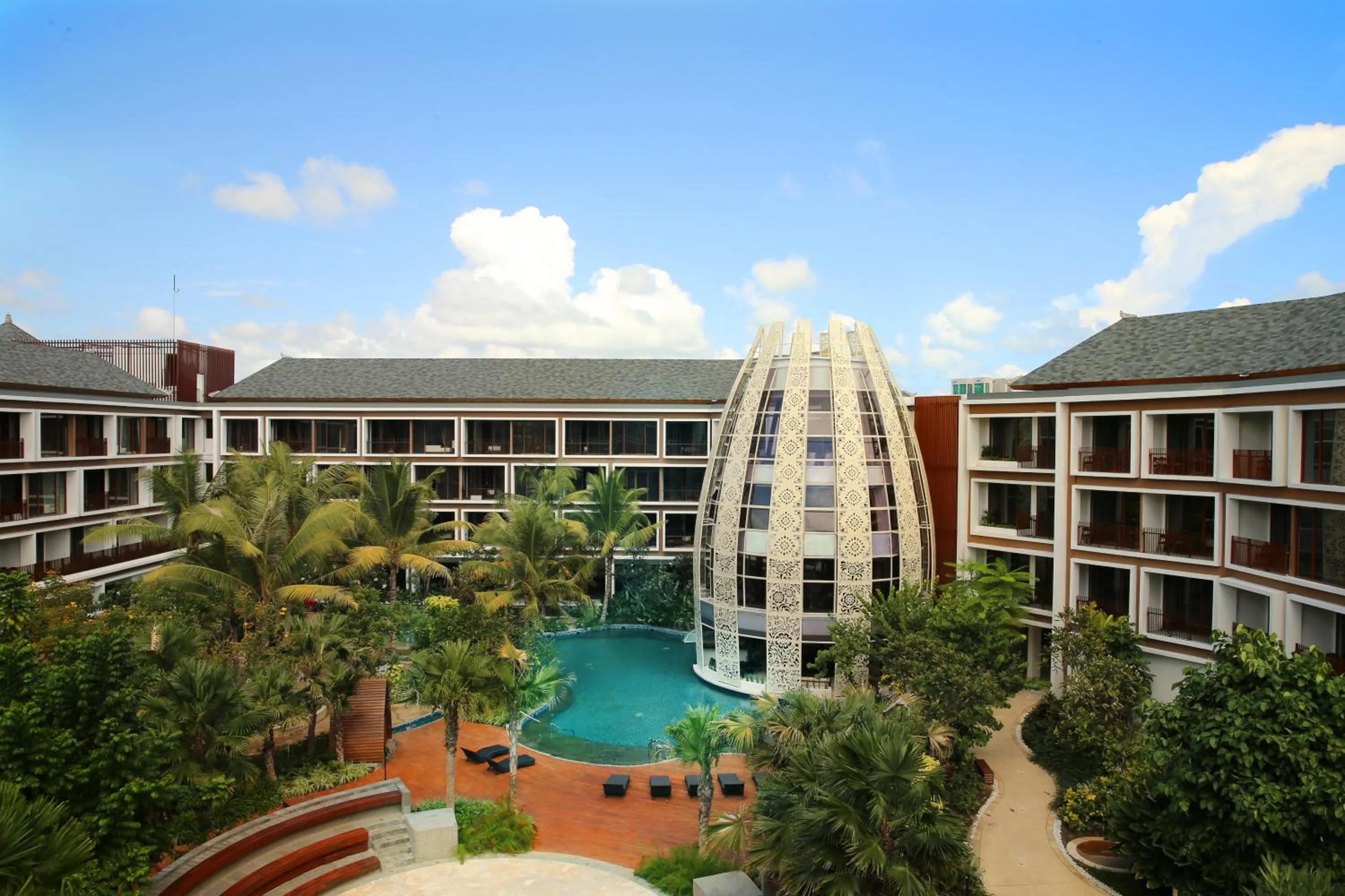 Spring in Golden Tulip Jineng Resort Bali