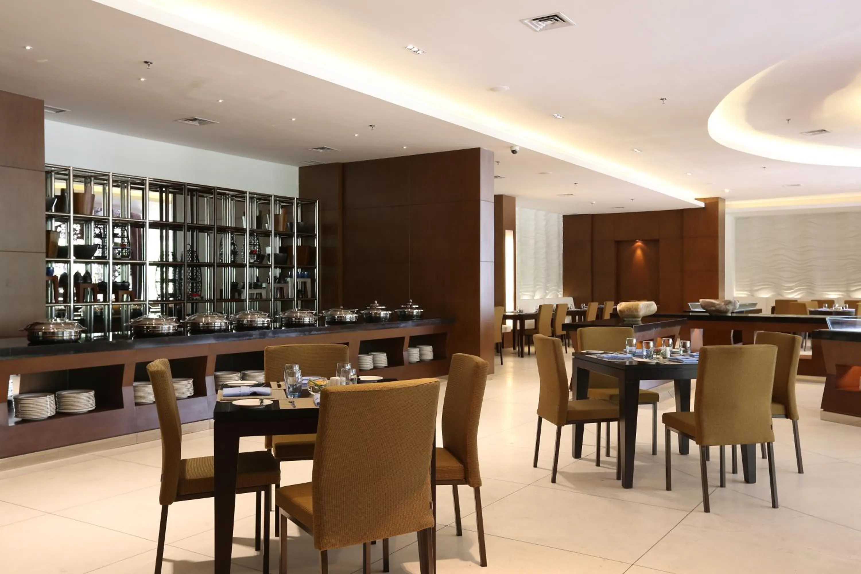 Restaurant/places to eat in Golden Tulip Jineng Resort Bali