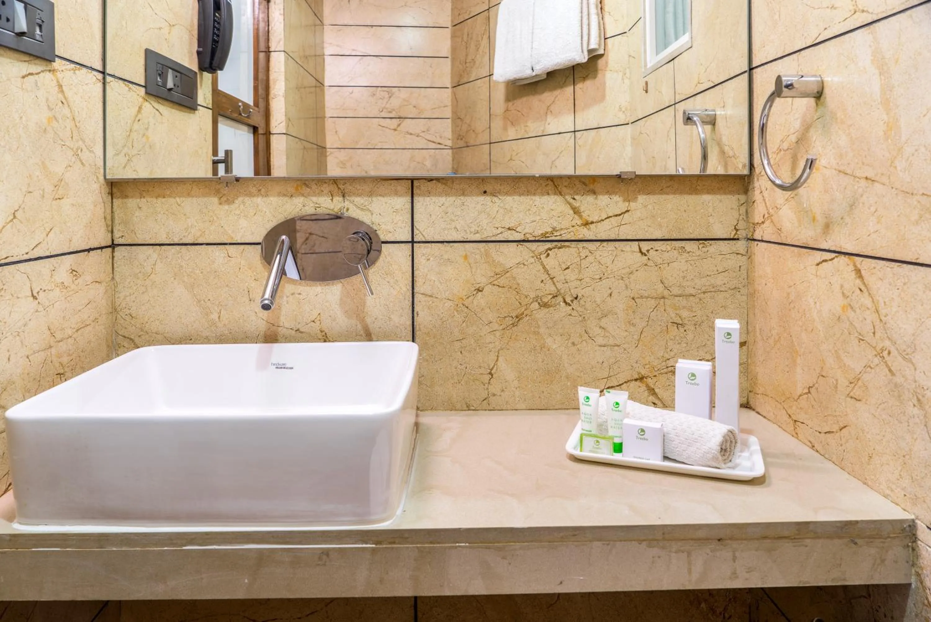 Bathroom in Super Inn Armoise Hotel - Navrangpura, Ahmedabad