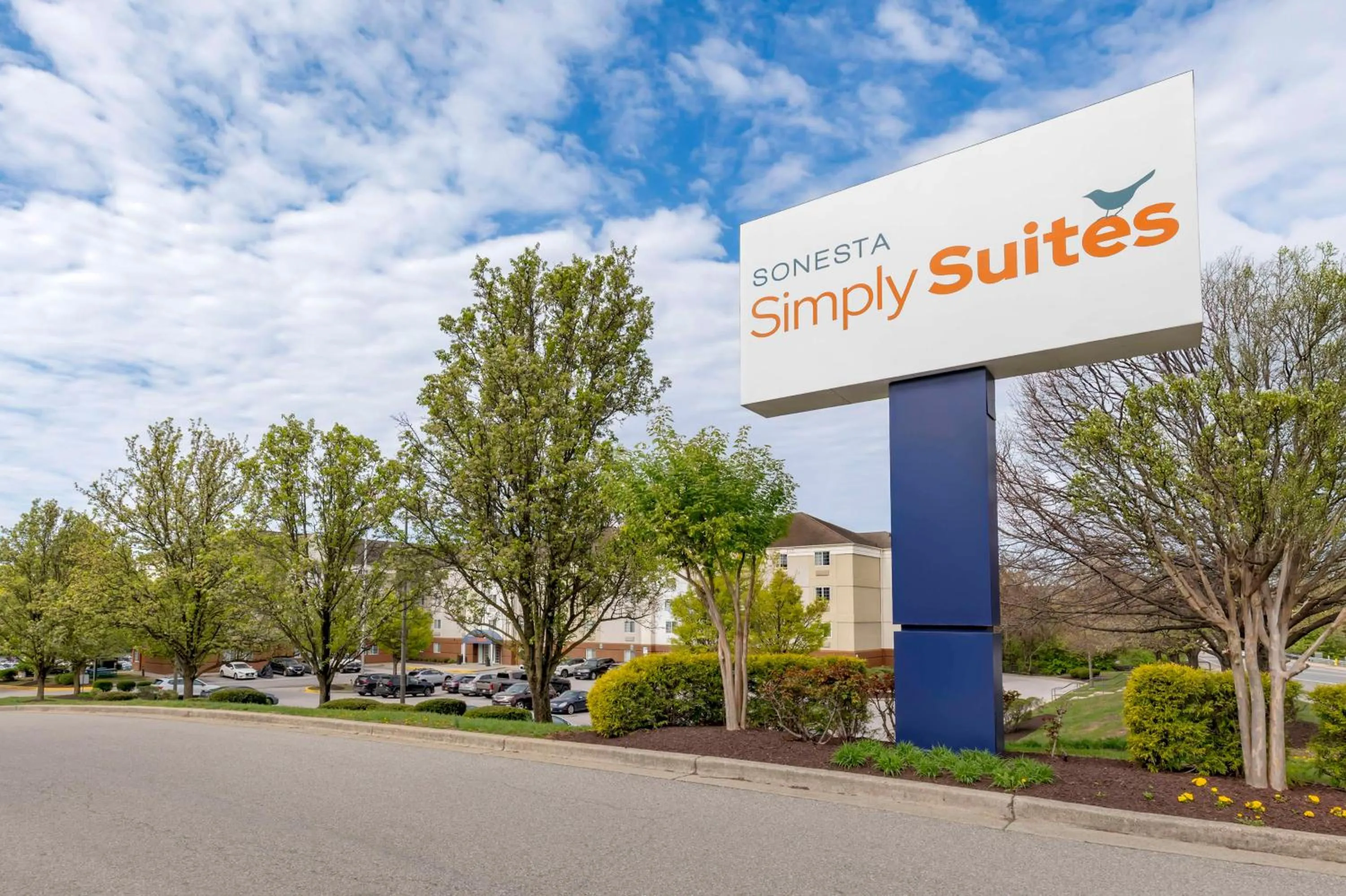 Property building in Sonesta Simply Suites Baltimore BWI Airport