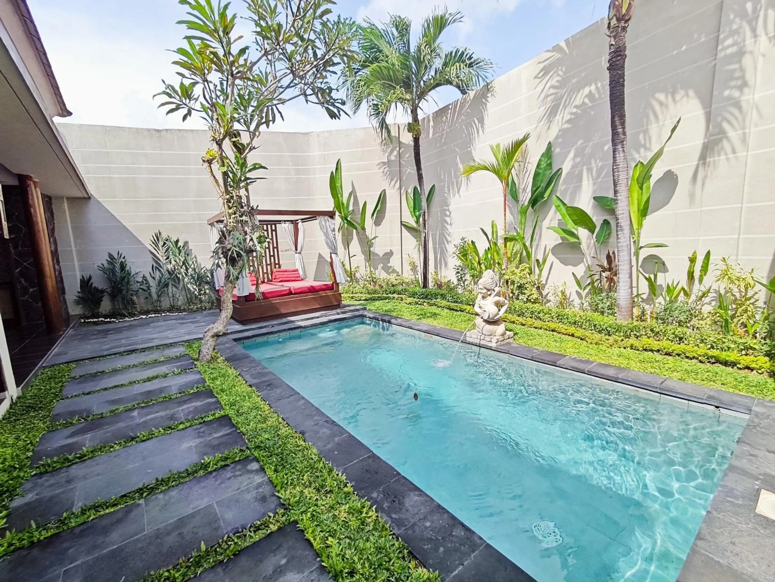 Swimming pool in Gaing Mas Jimbaran Villas by Gaing Mas Group