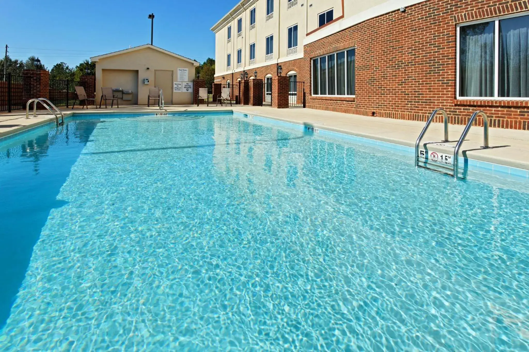 Swimming pool in Holiday Inn Express Hotel & Suites Talladega by IHG Swimming pool in Holiday Inn Express Hotel & Suites Talladega by IHG