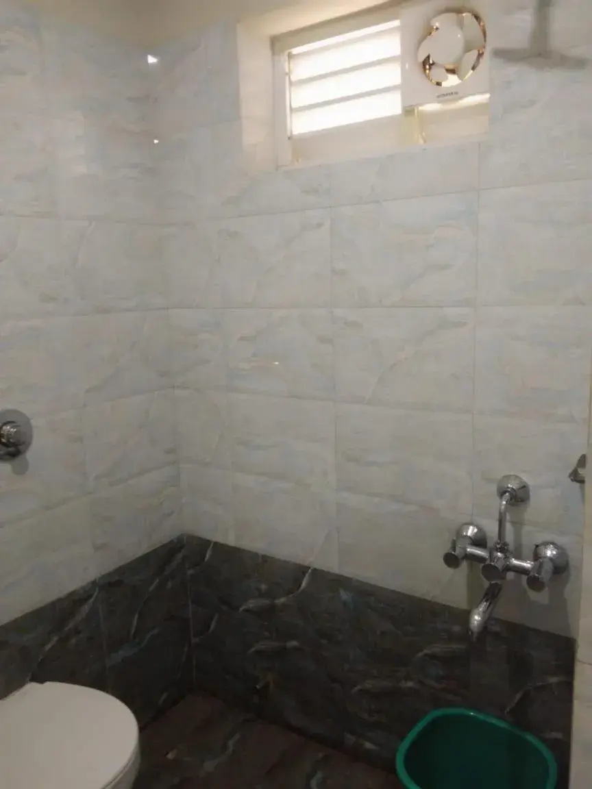 Deluxe Double Room - single occupancy in Dream Land Residency Deluxe Double Room - single occupancy in Dream Land Residency