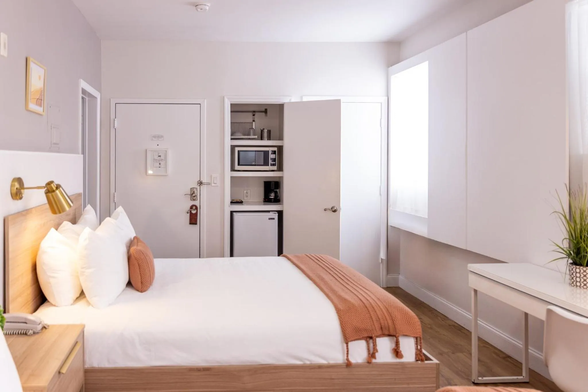 Bedroom, Bed in Riviere South Beach Hotel