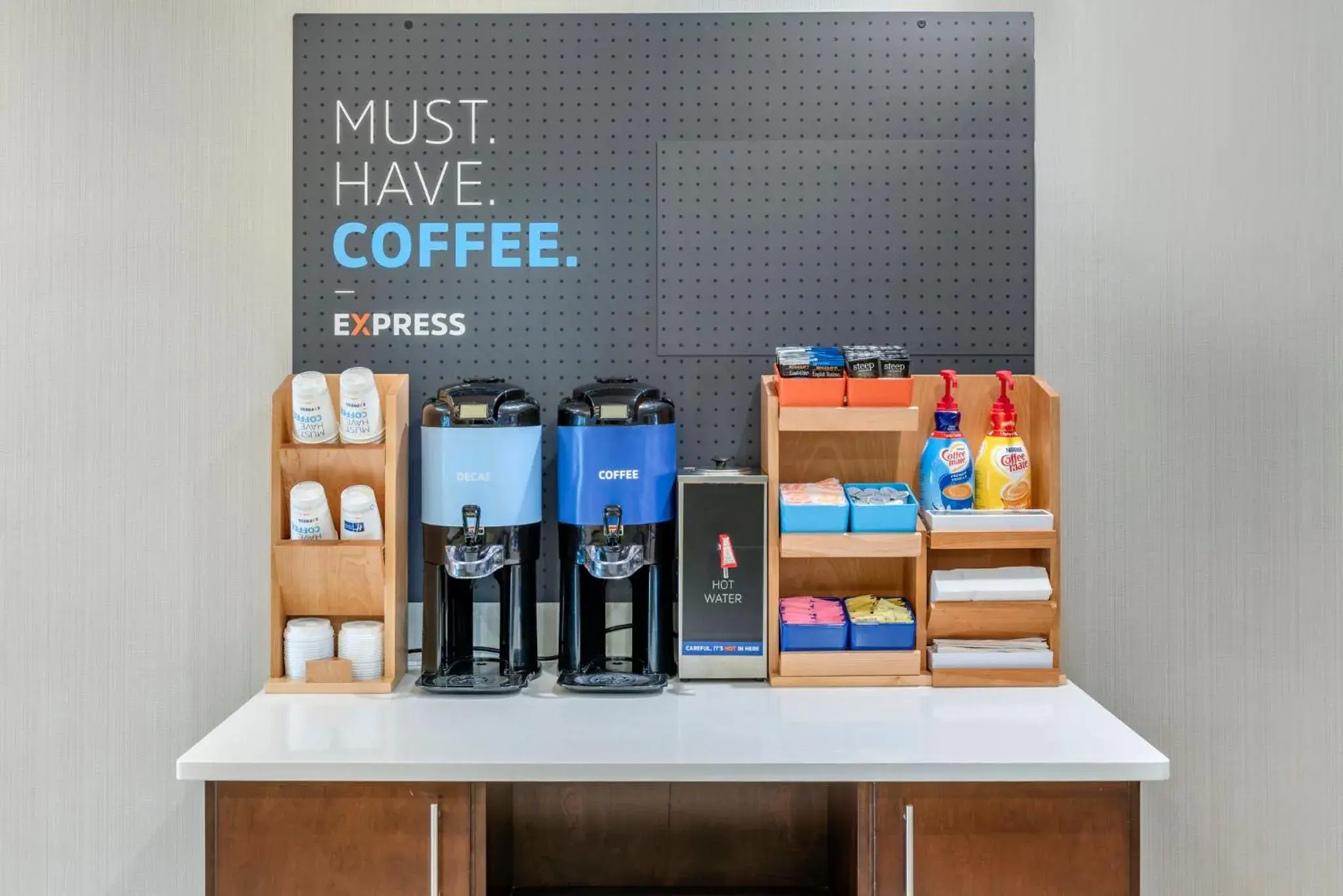 Bedroom in Holiday Inn Express Hotel & Suites Cincinnati-Blue Ash by IHG Bedroom in Holiday Inn Express Hotel & Suites Cincinnati-Blue Ash by IHG