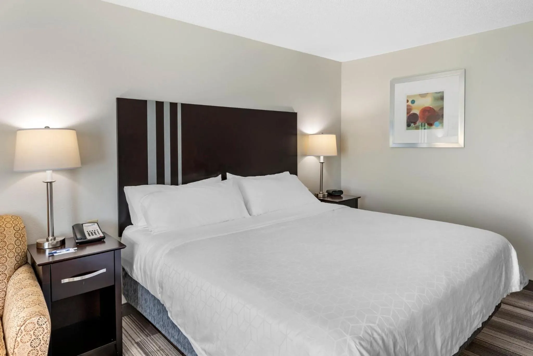 Photo of the whole room, Bed in Holiday Inn Express Hotel & Suites Cincinnati-Blue Ash by IHG