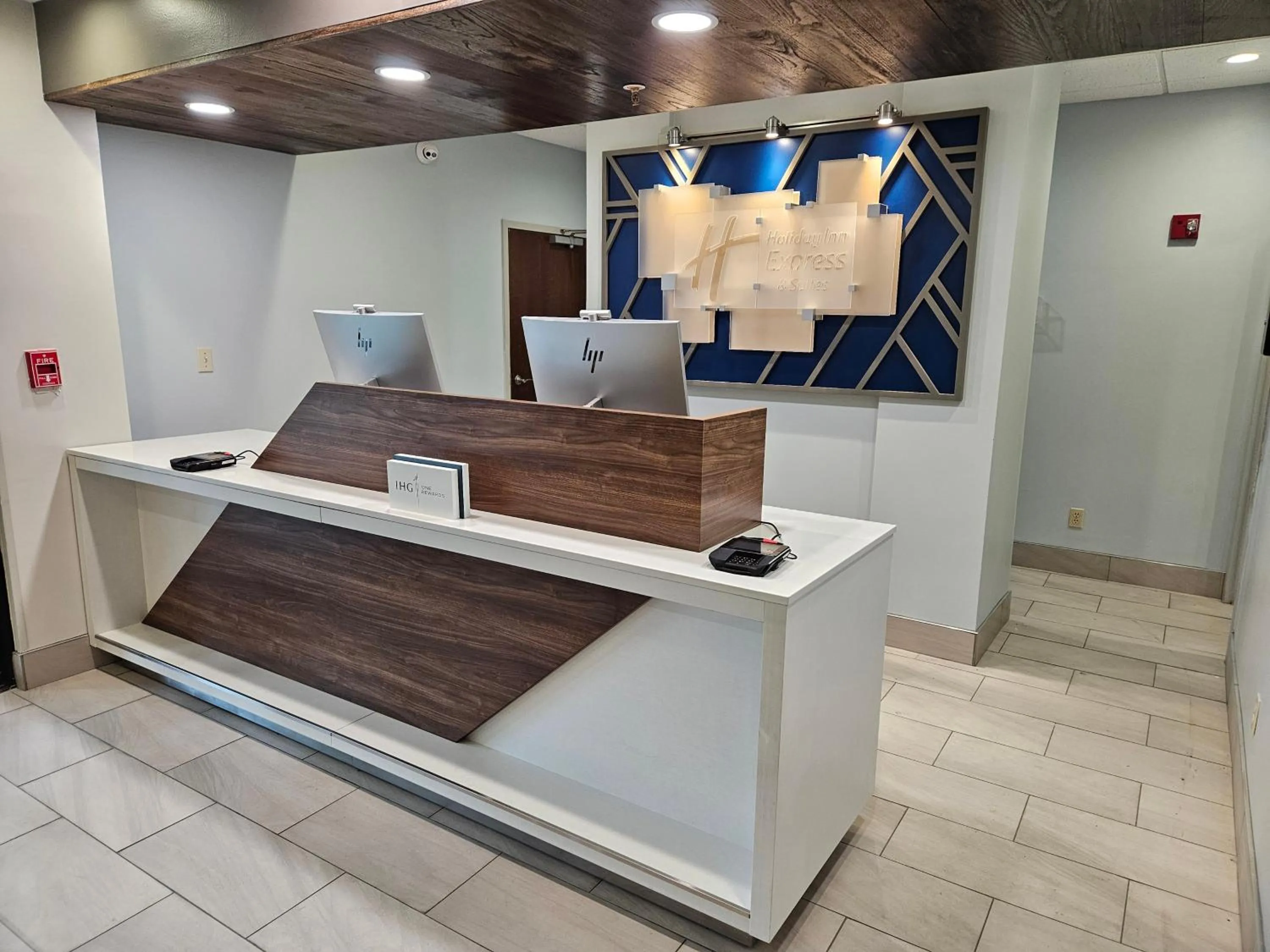 Property building in Holiday Inn Express Hotel & Suites Cincinnati-Blue Ash by IHG