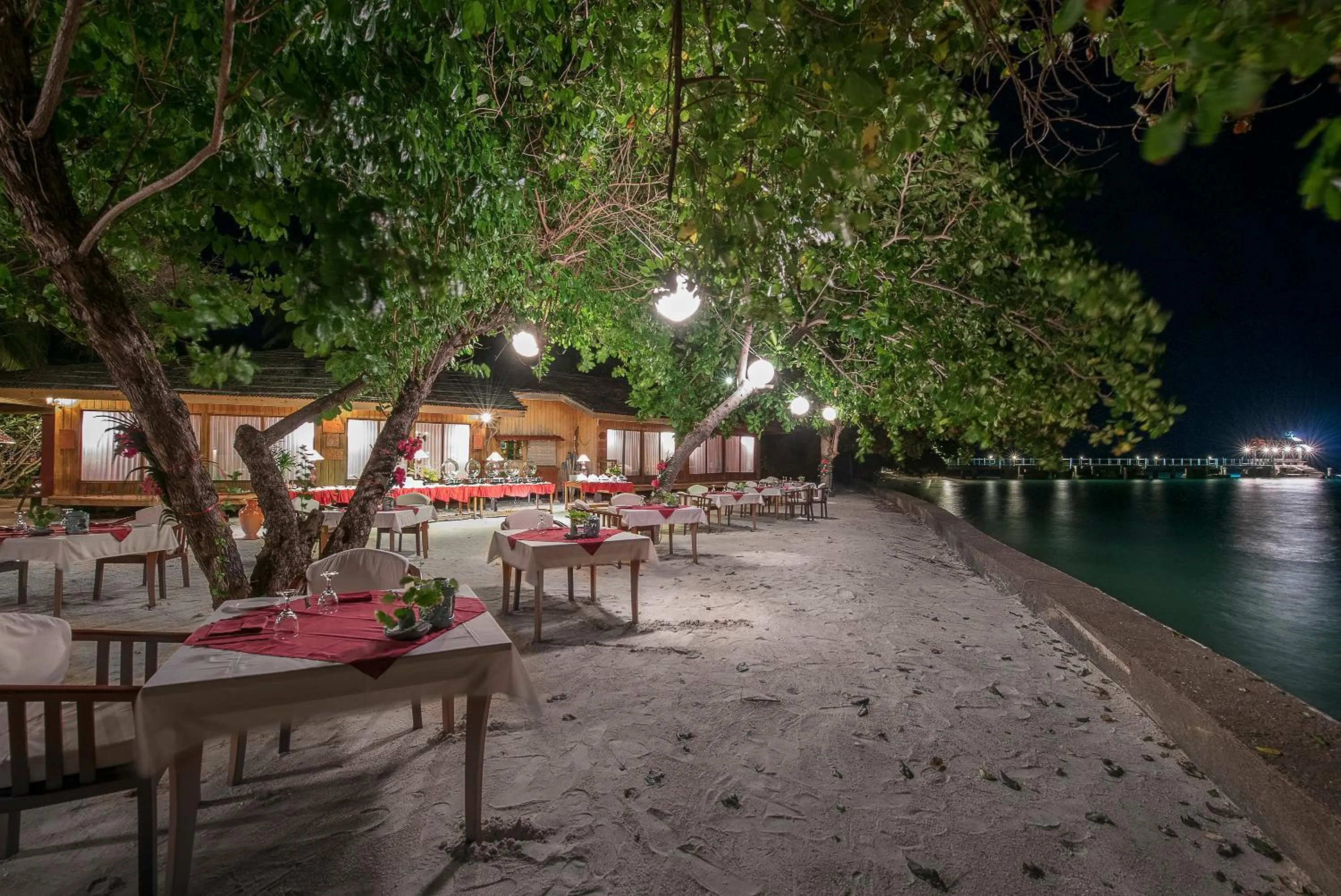 Restaurant/places to eat in Gangga Island Resort & Spa