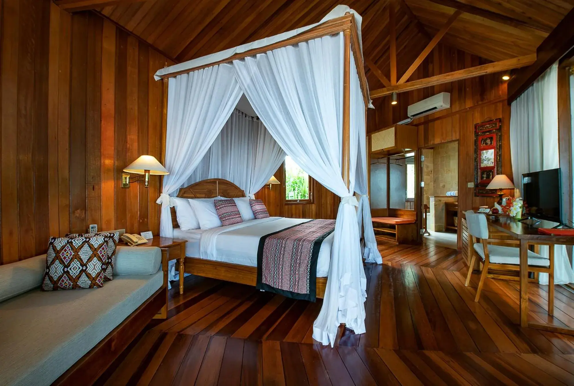 TV and multimedia, Bed in Gangga Island Resort & Spa