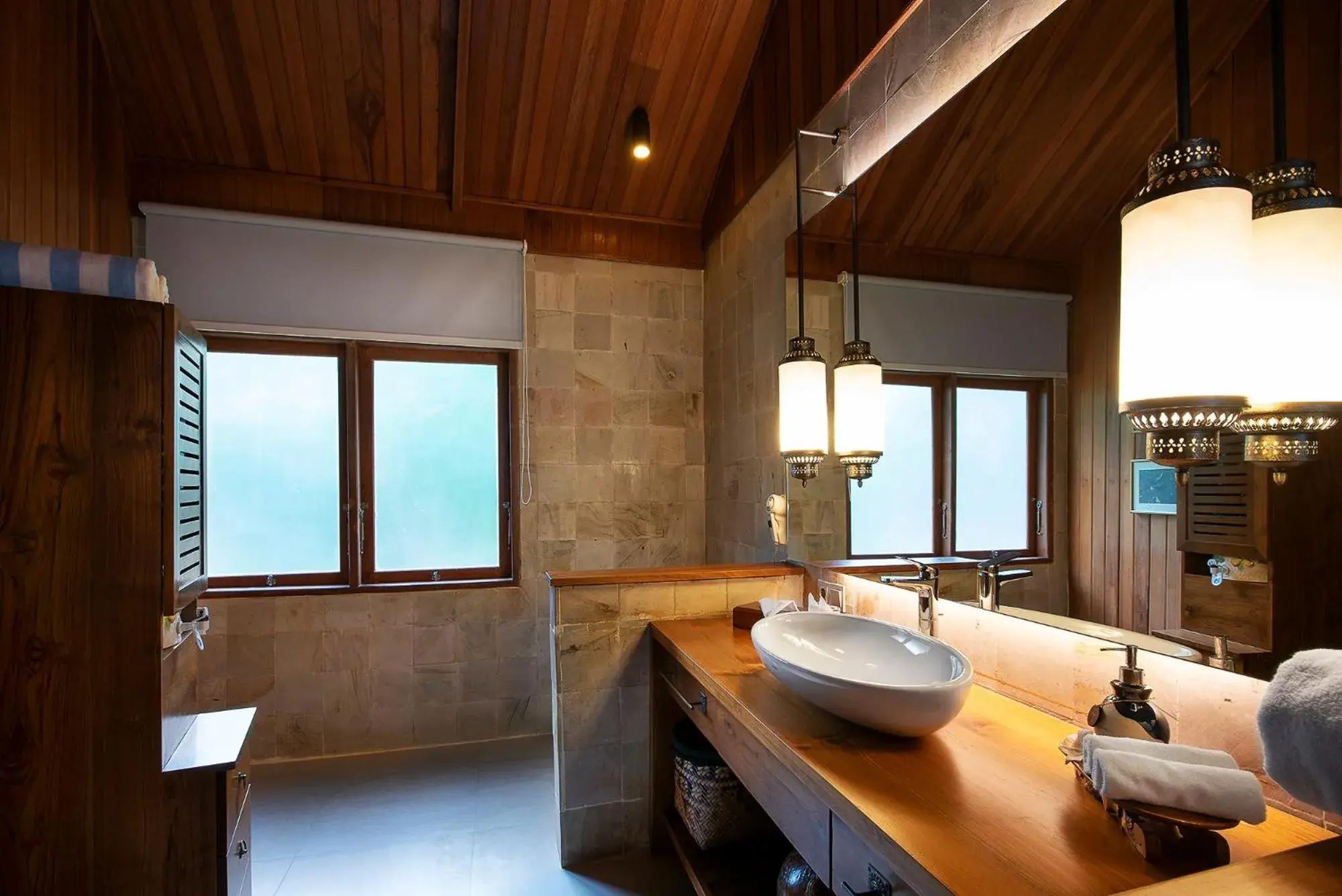 Shower, Bathroom in Gangga Island Resort & Spa
