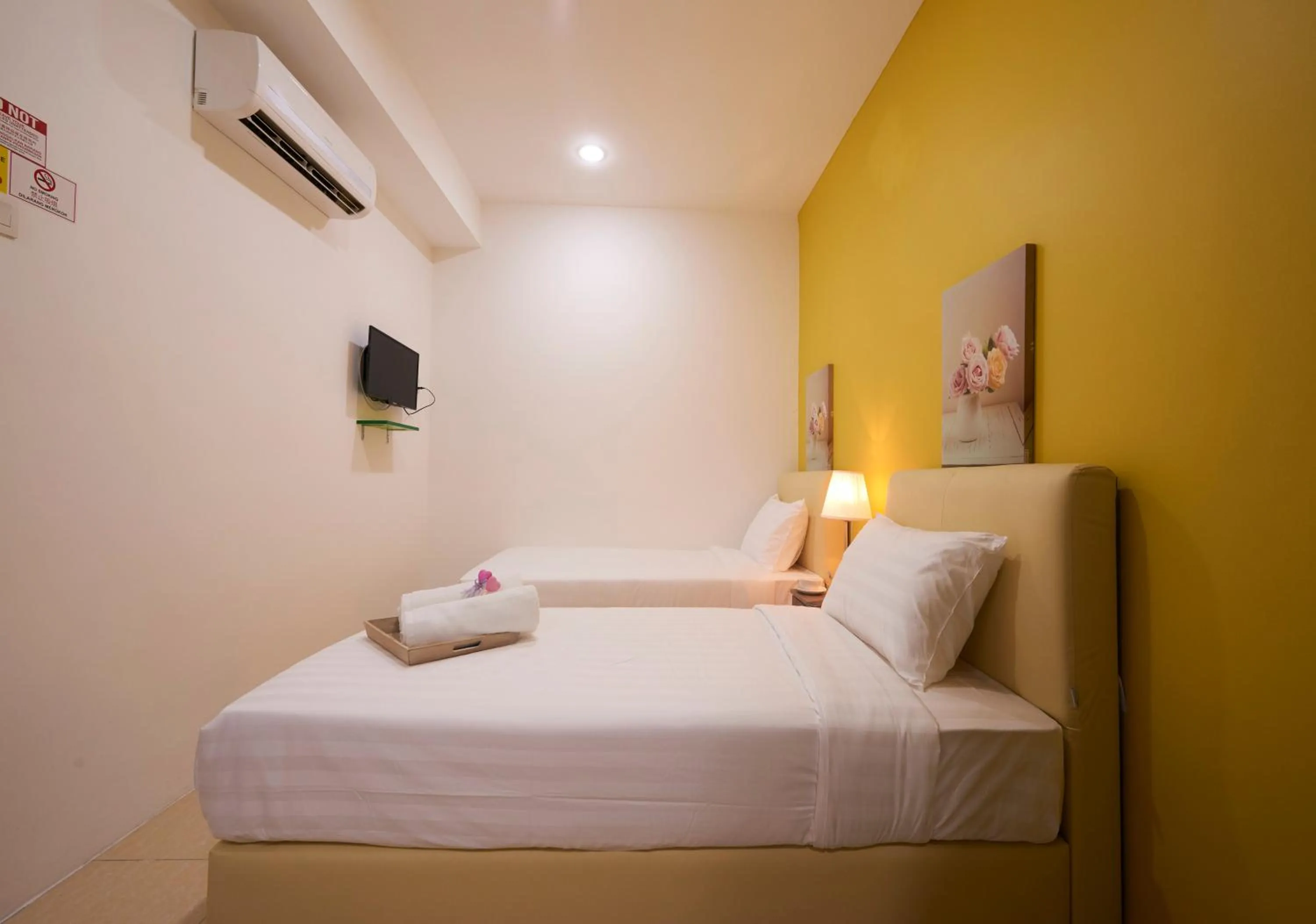 Bed in Ipoh Road Hotel