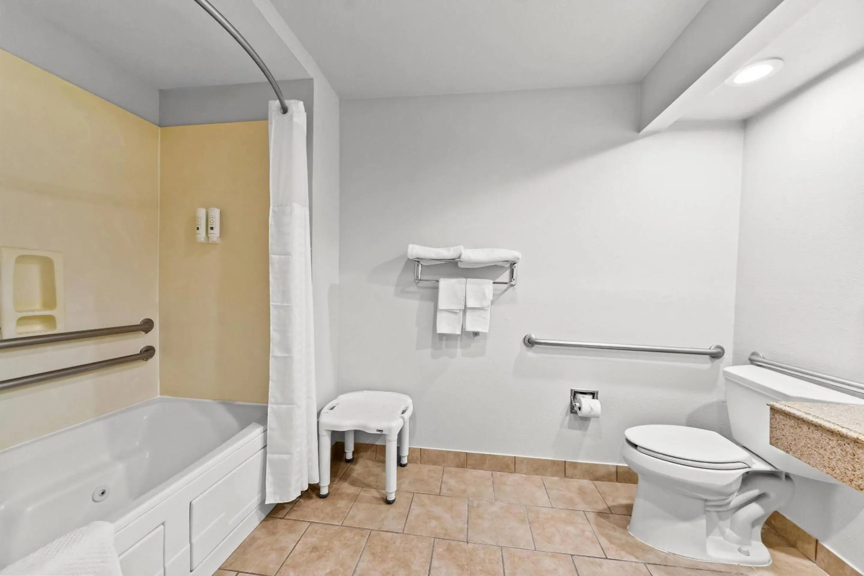 Bedroom in Quality Inn & Suites San Antonio Airport - Stone Oak