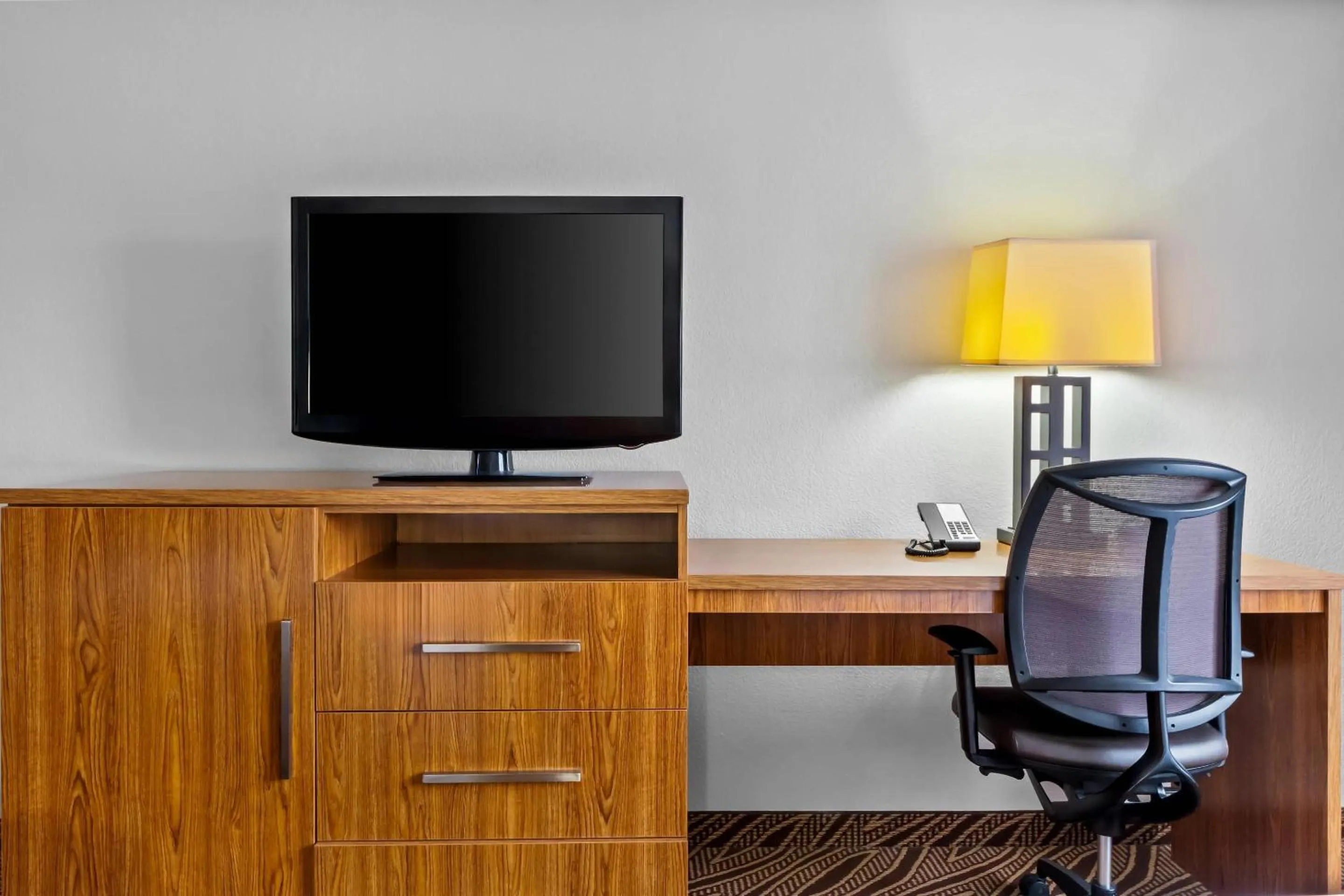 Bedroom in Quality Inn & Suites San Antonio Airport - Stone Oak