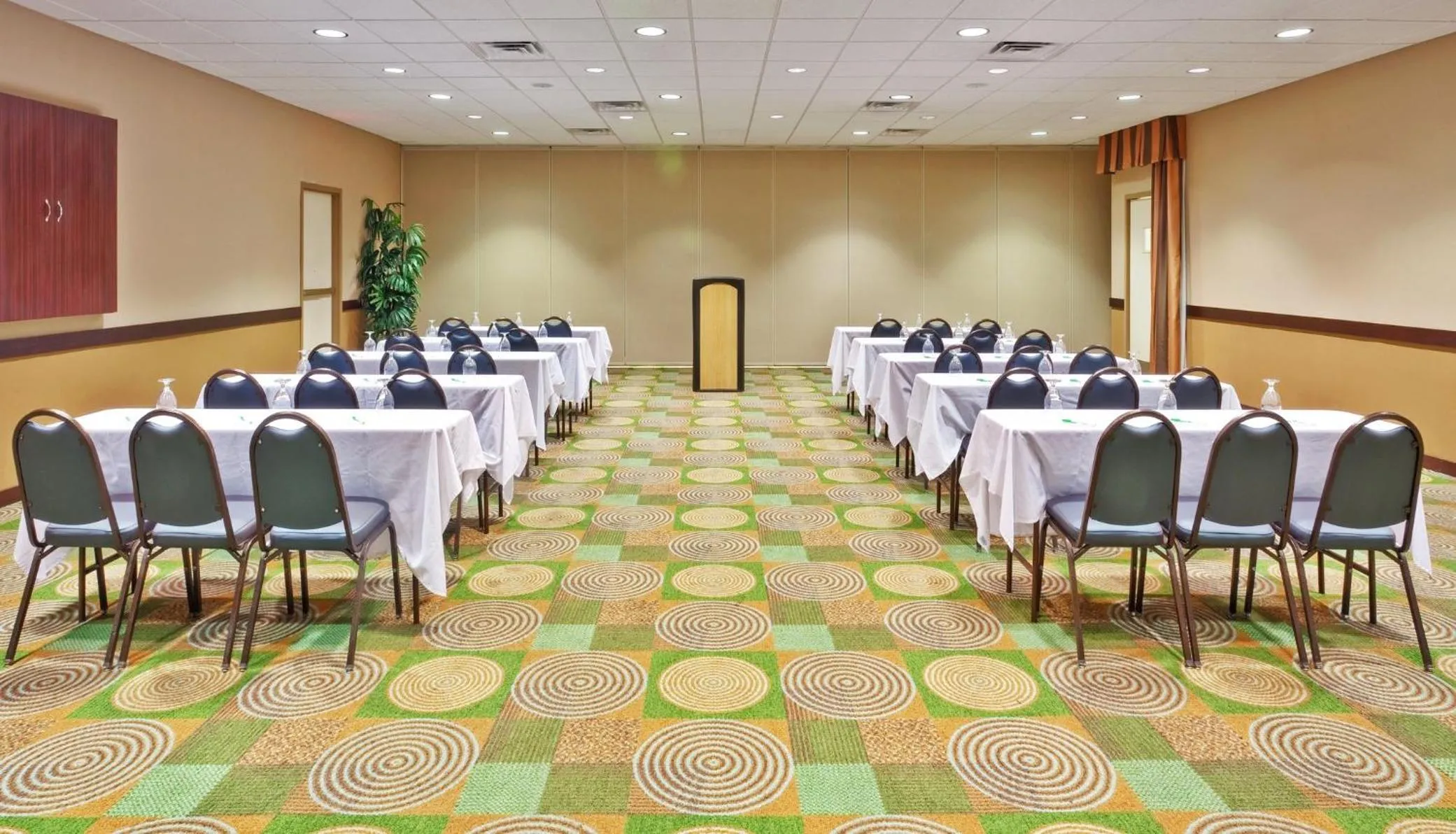 Meeting/conference room in Holiday Inn Bloomington-University Area by IHG