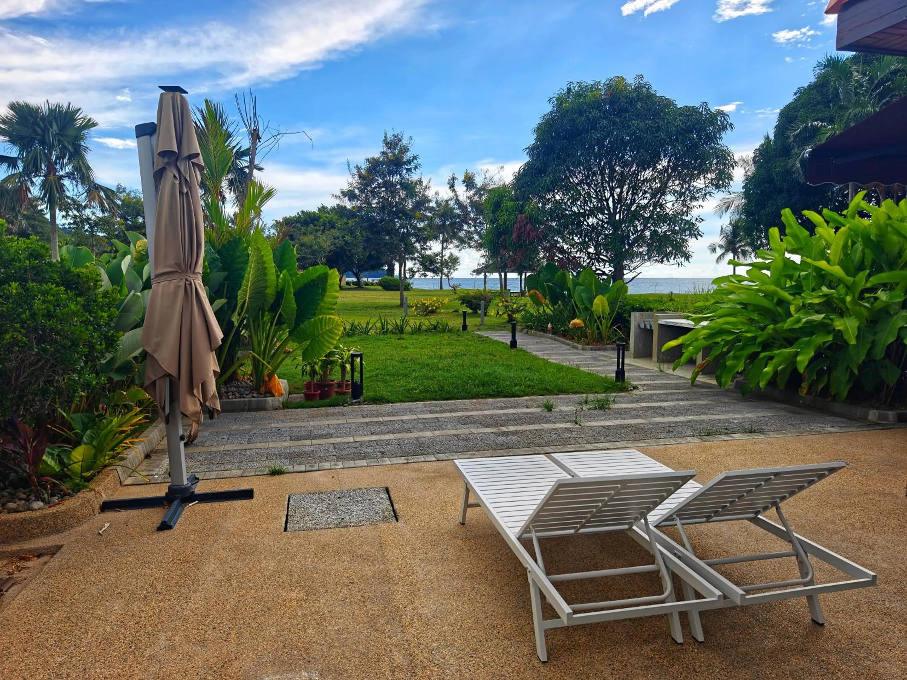 Sabah Beach Villas & Suites