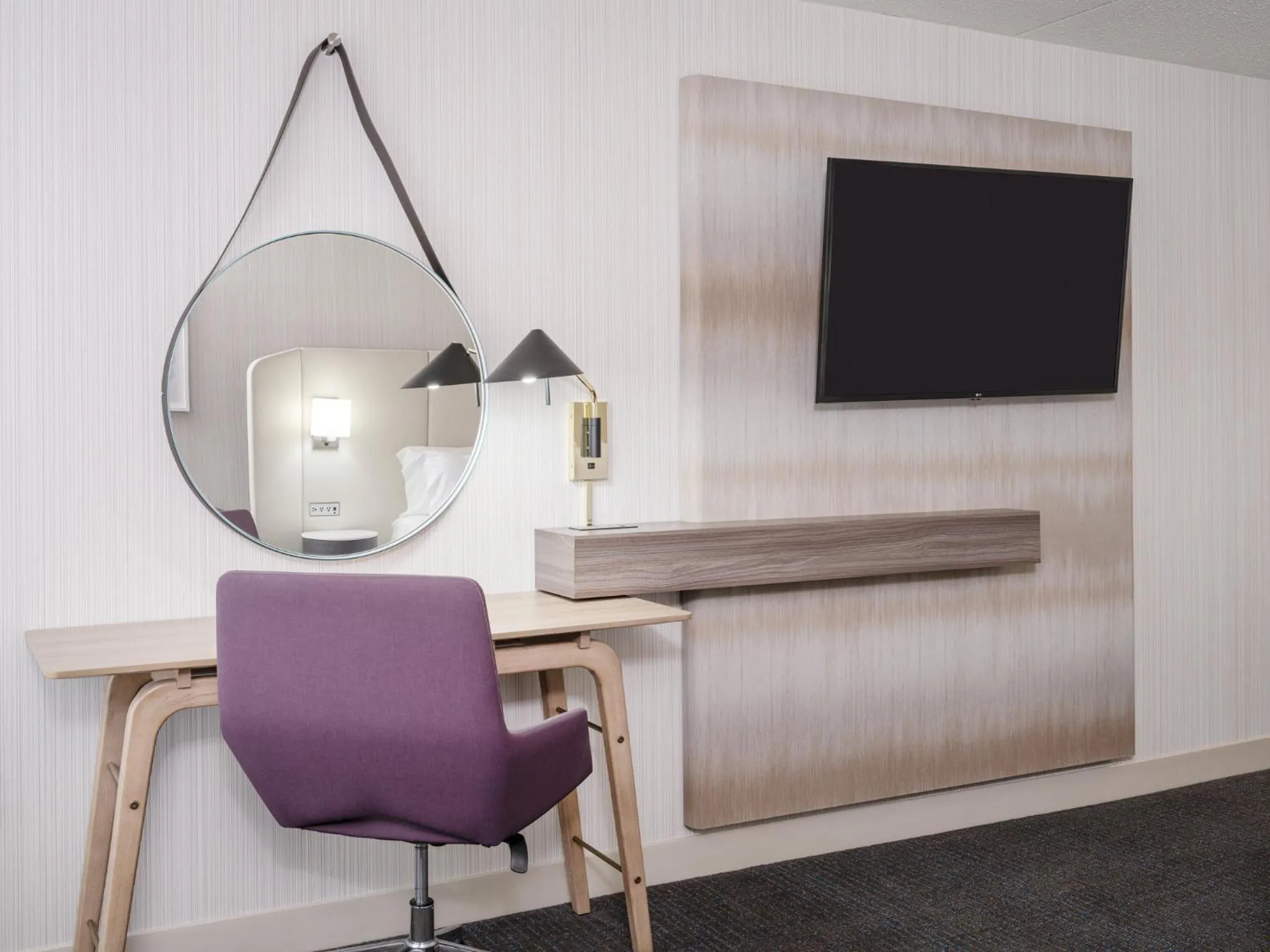 Photo of the whole room in Crowne Plaza Indianapolis-Airport by IHG