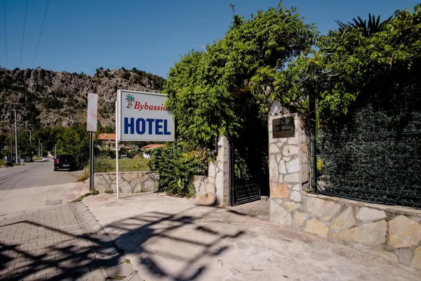 Facade/entrance in Bybassios Orhaniye
