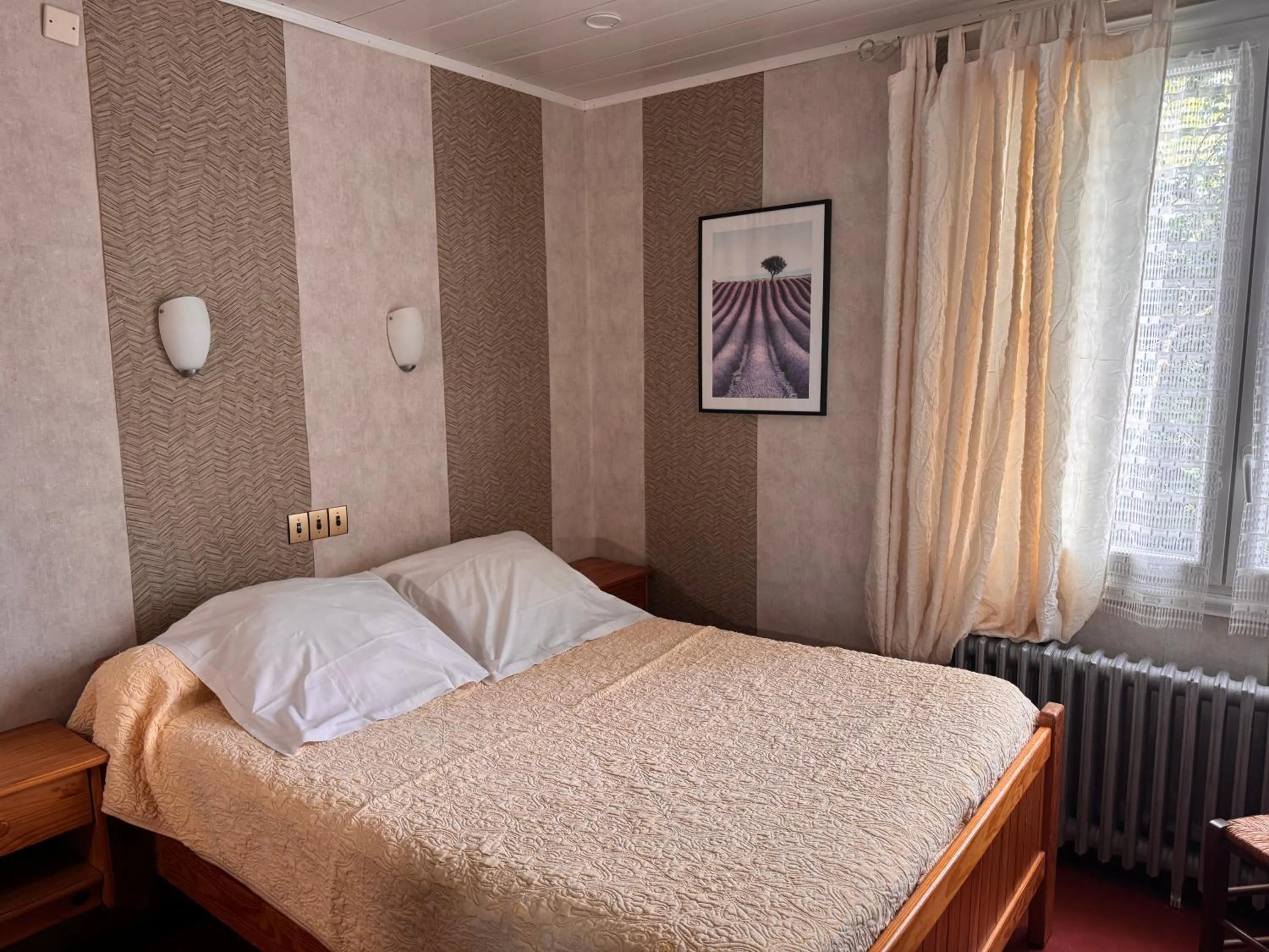 Bed in Le Chemin Neuf