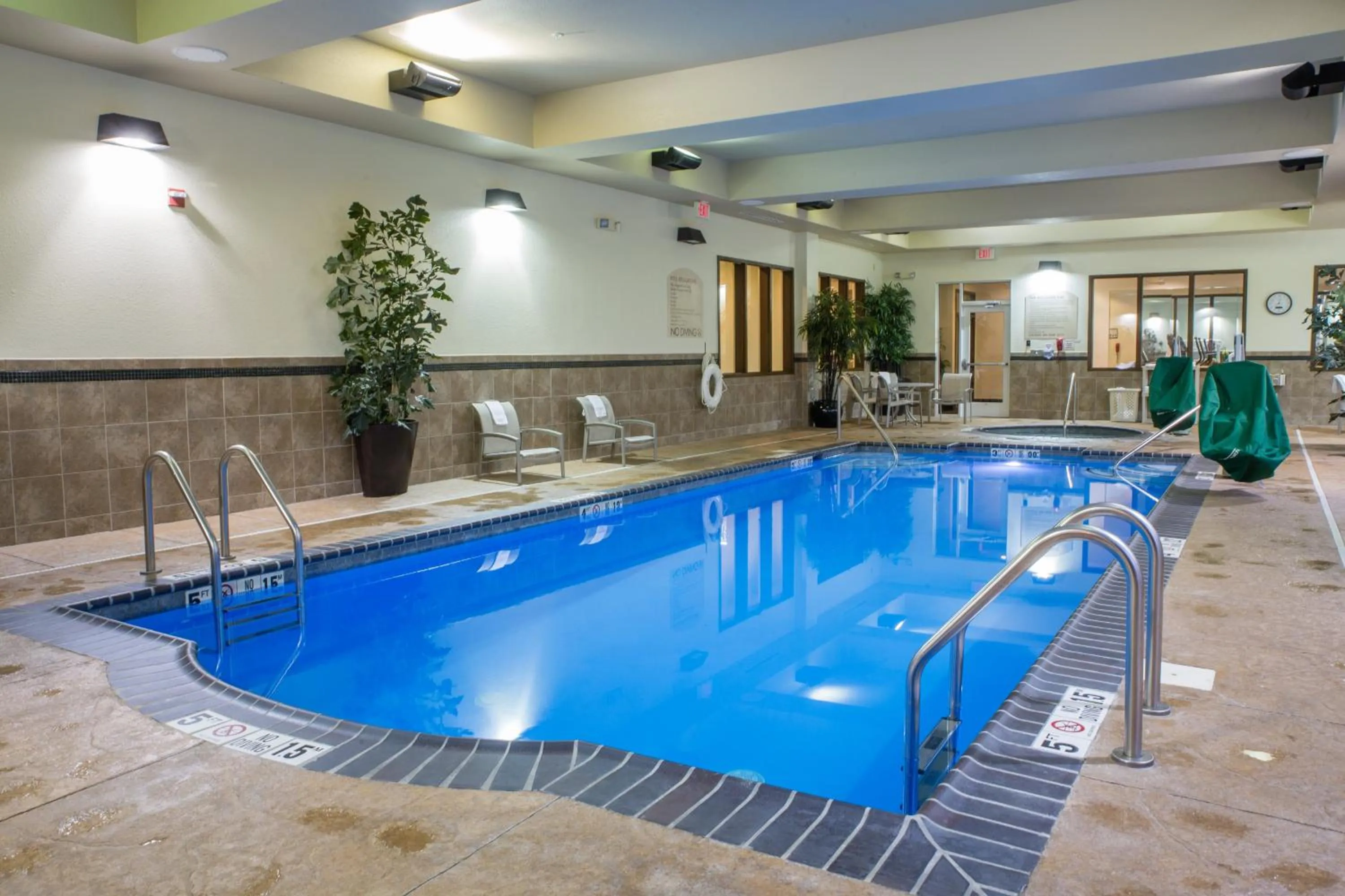 Swimming pool in Holiday Inn Hotel & Suites Bloomington Airport by IHG